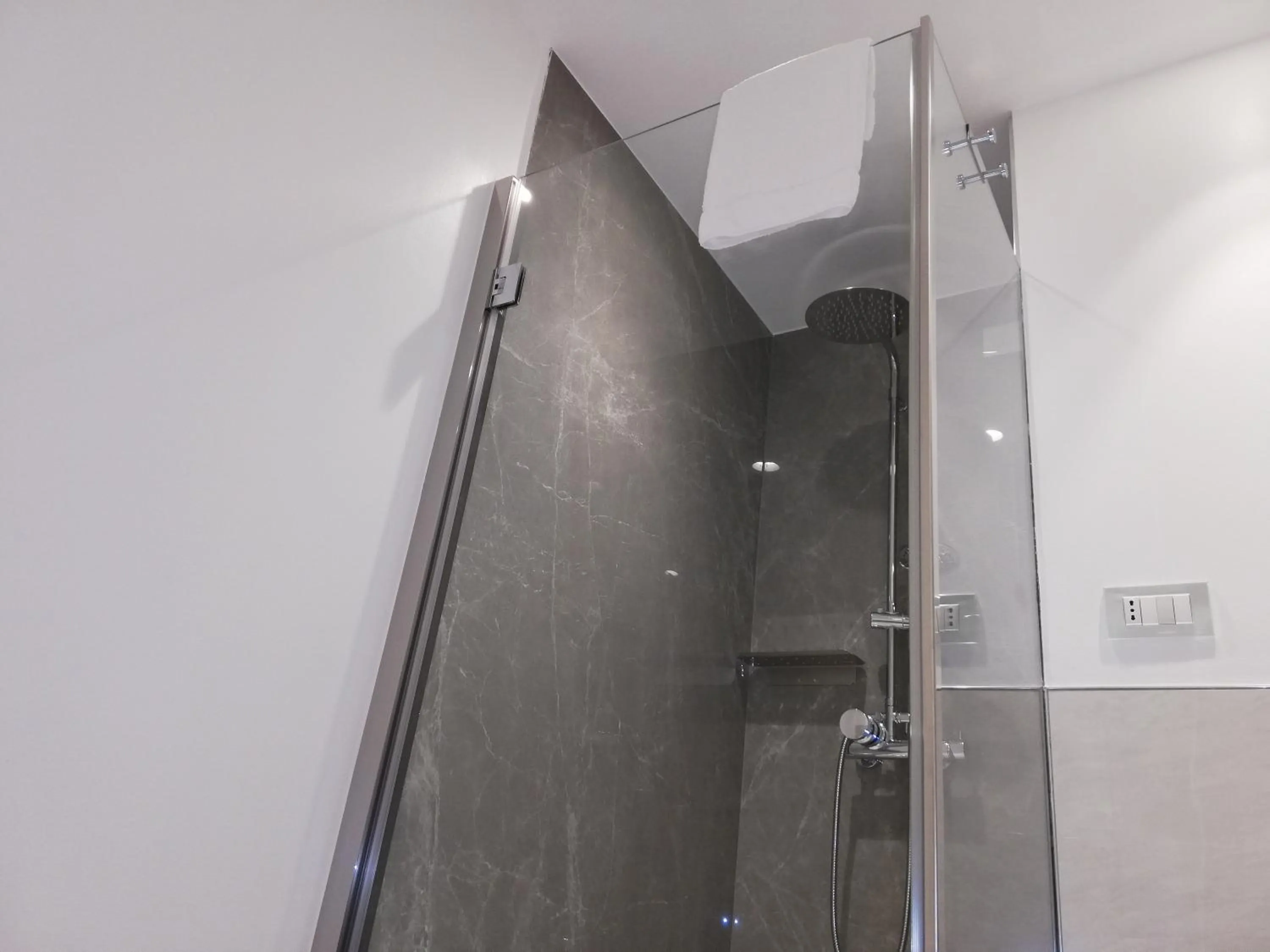 Shower in Novo Hotel Rossi