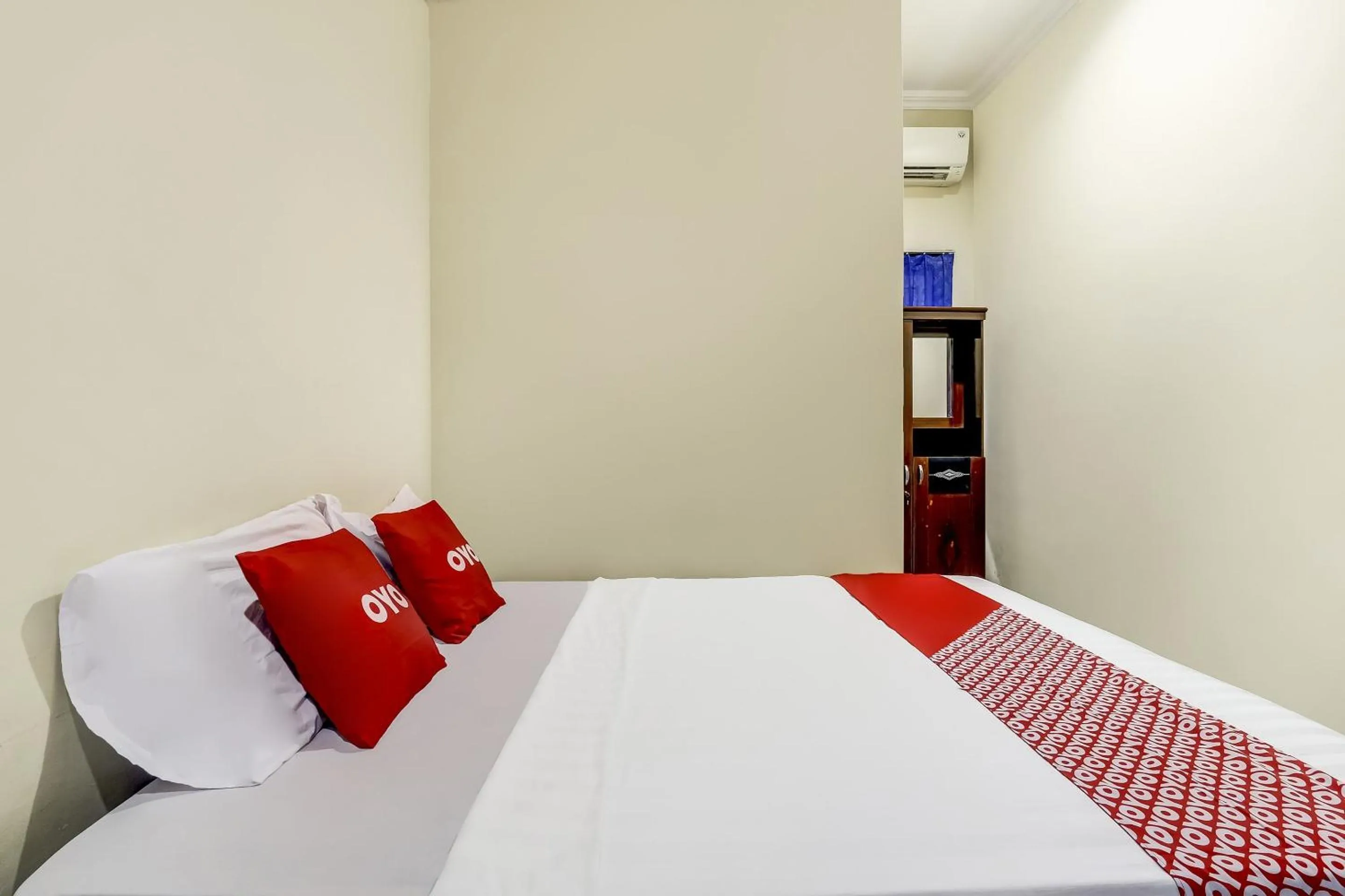 Bedroom in OYO 90927 Homestay Tentrem 2