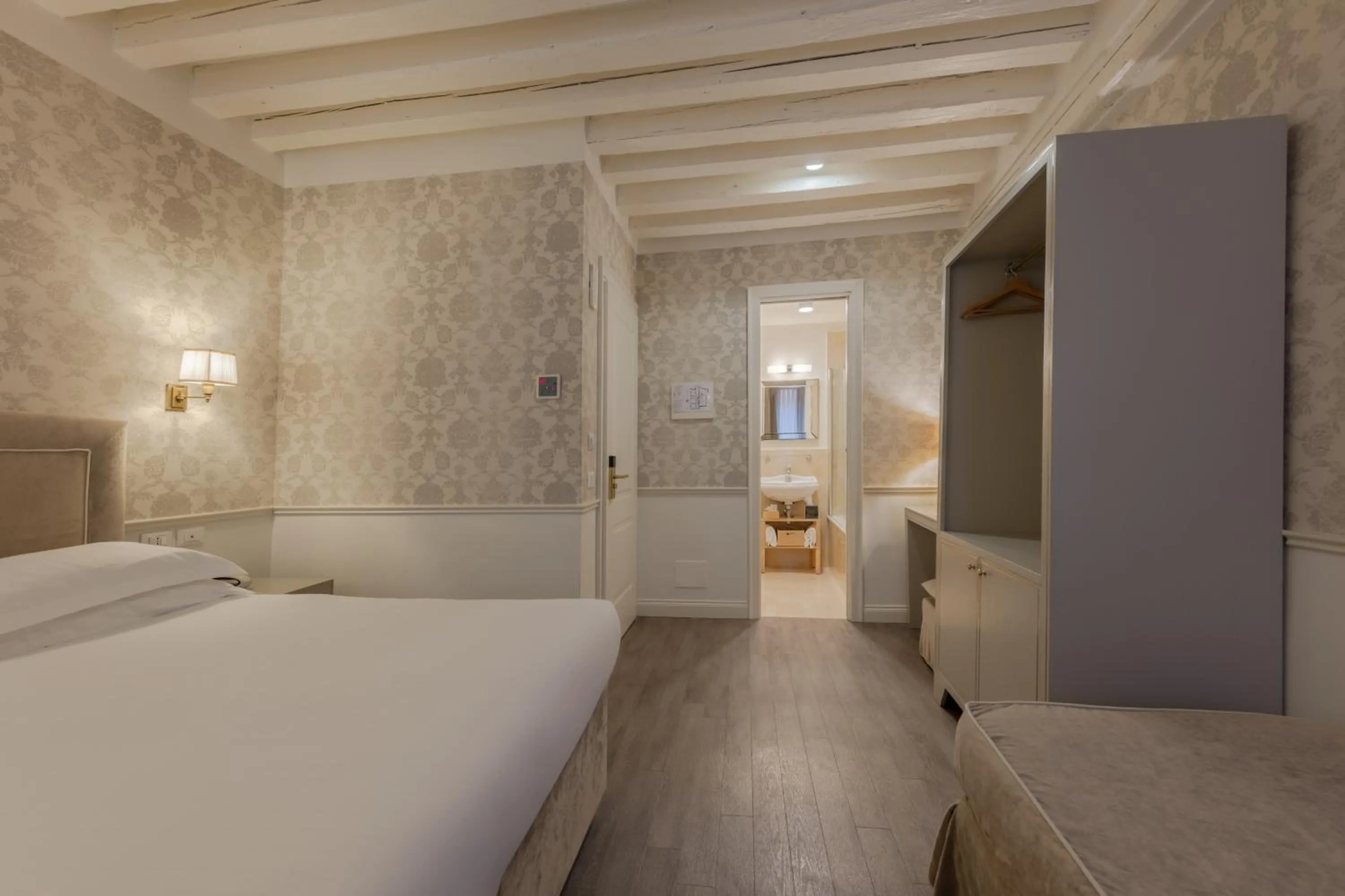 Photo of the whole room, Bed in Hotel Bartolomeo