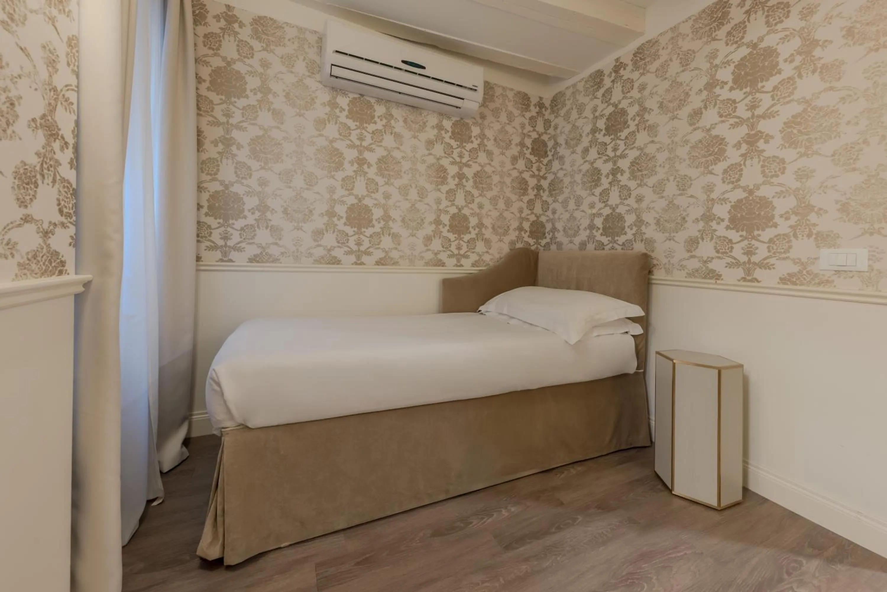 Bed in Hotel Bartolomeo