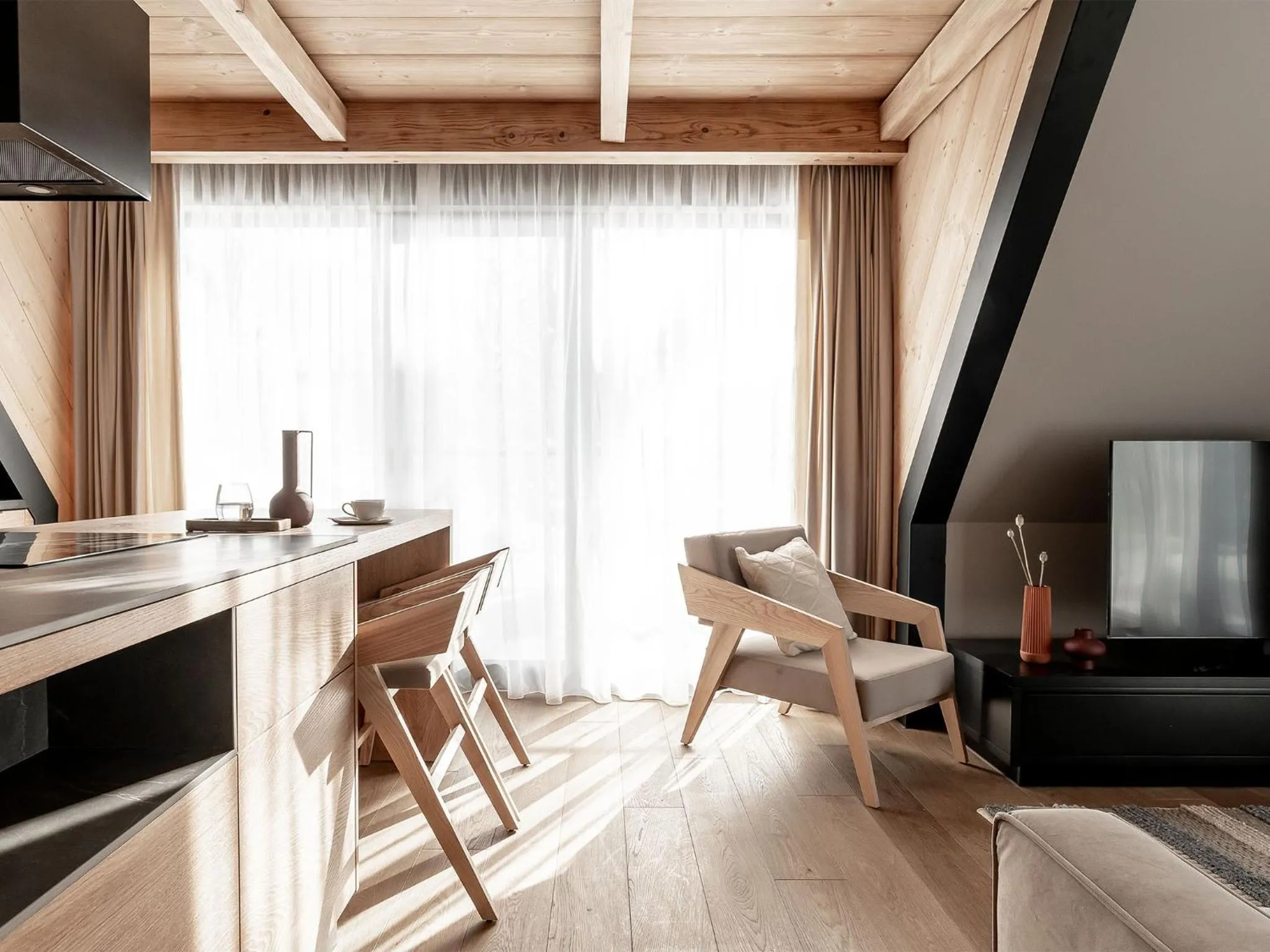 TV and multimedia in Villa T Apartments & SPA