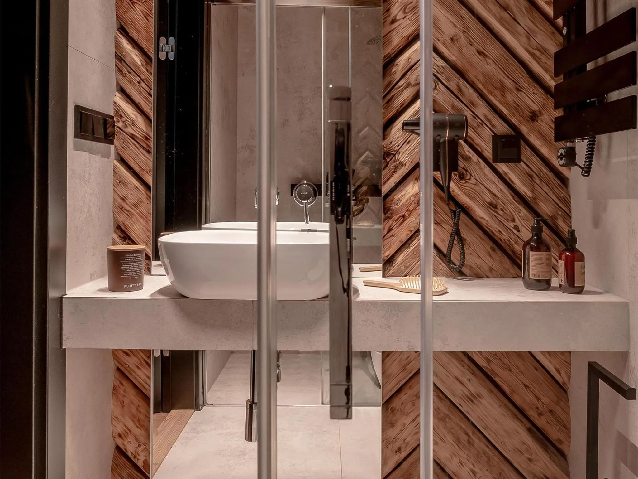 Shower in Villa T Apartments & SPA