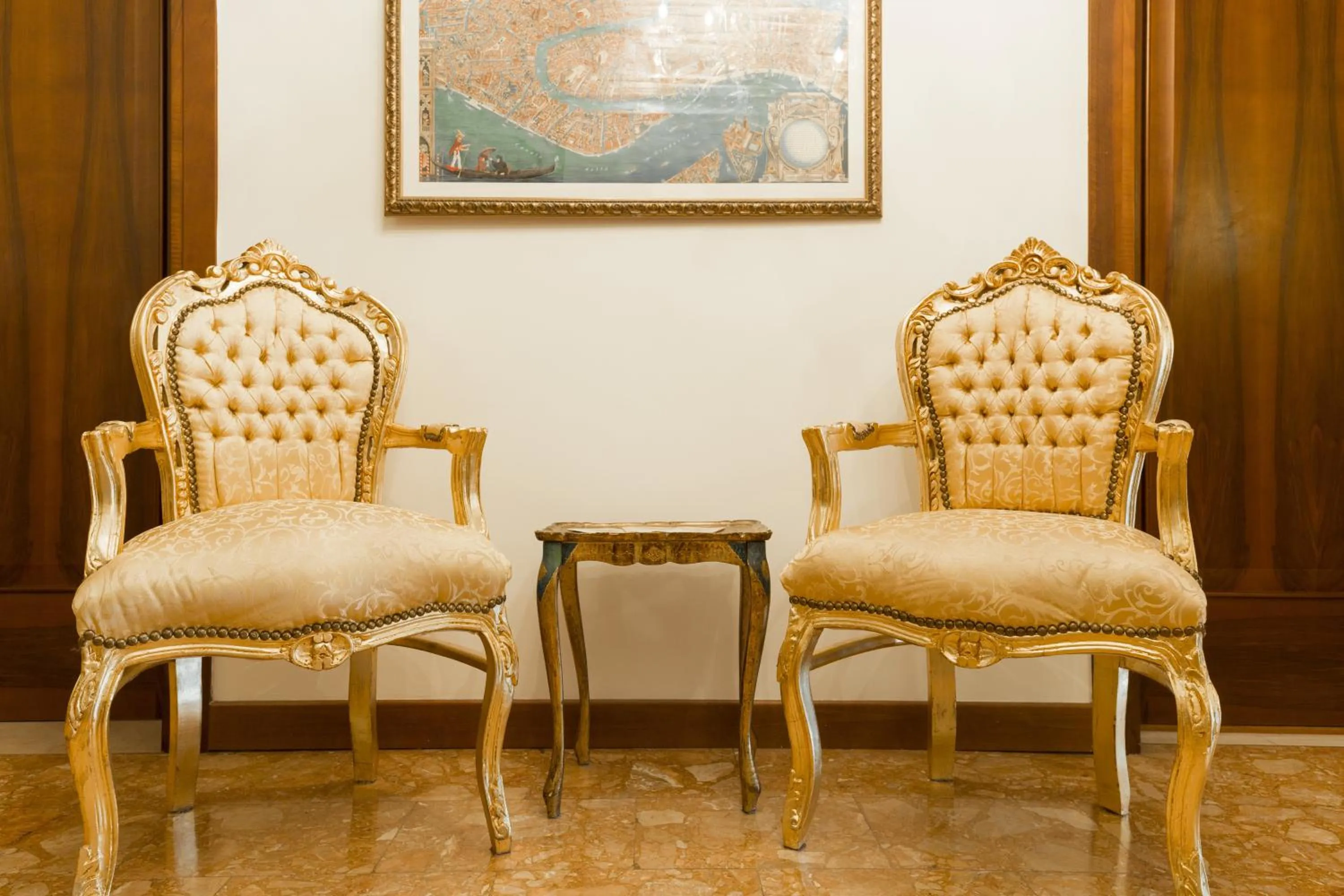 Living room in Palazzo Guardi