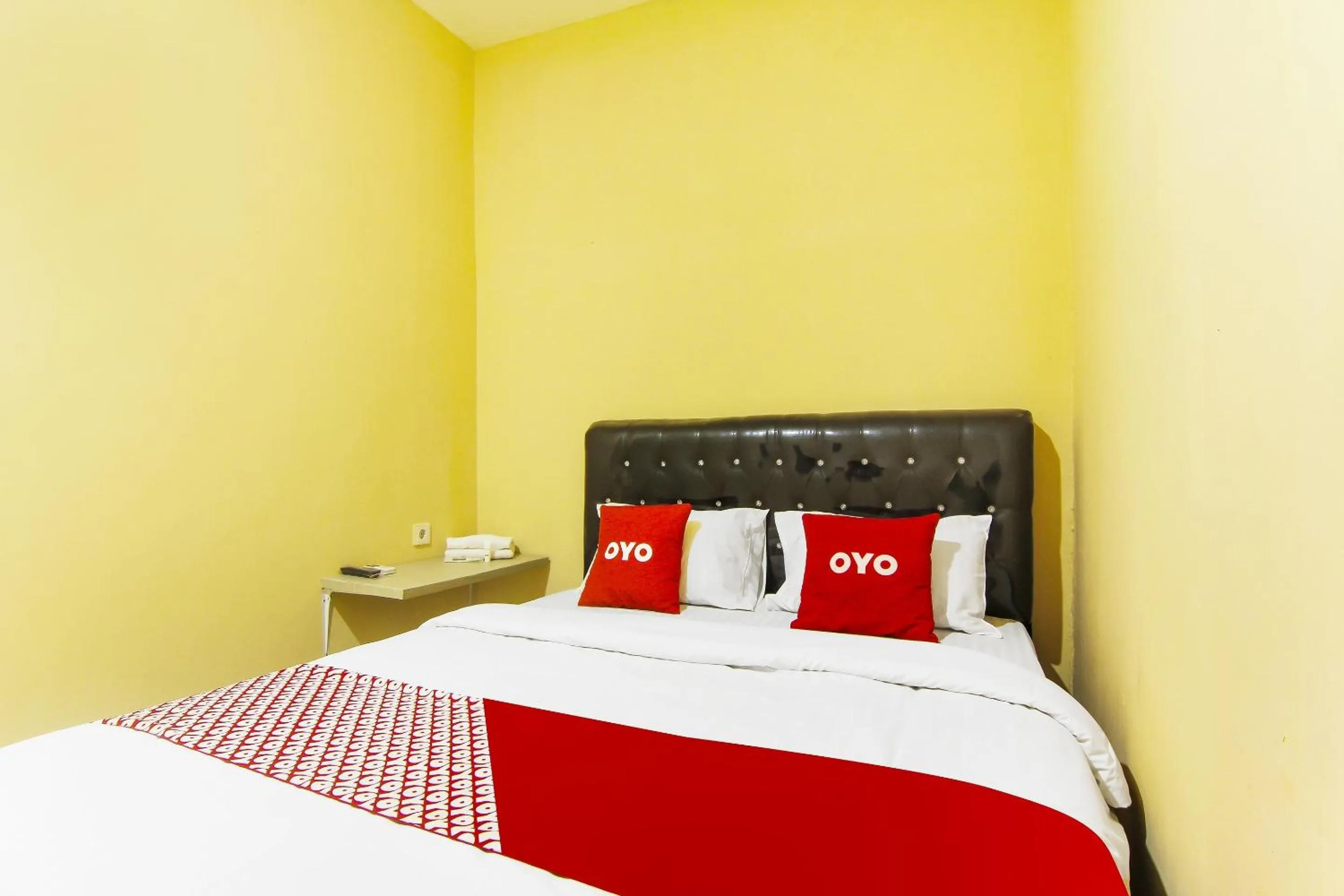 Bedroom in Hotel O Pagi Sore Residence