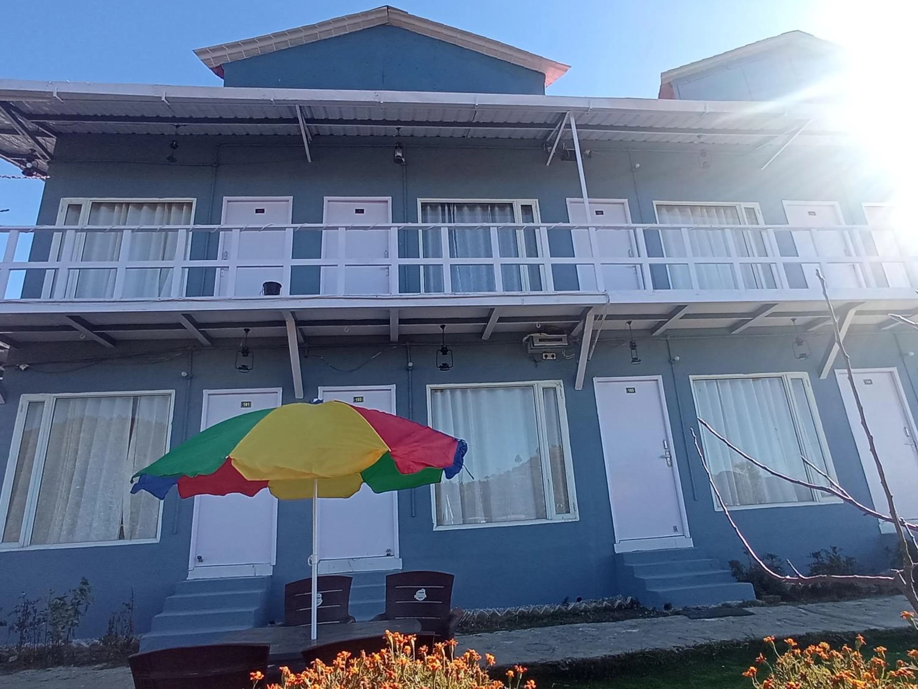 Property building in IN APPLE ESTATE KANATAL - Himalayan View Resort with Courteous Staff