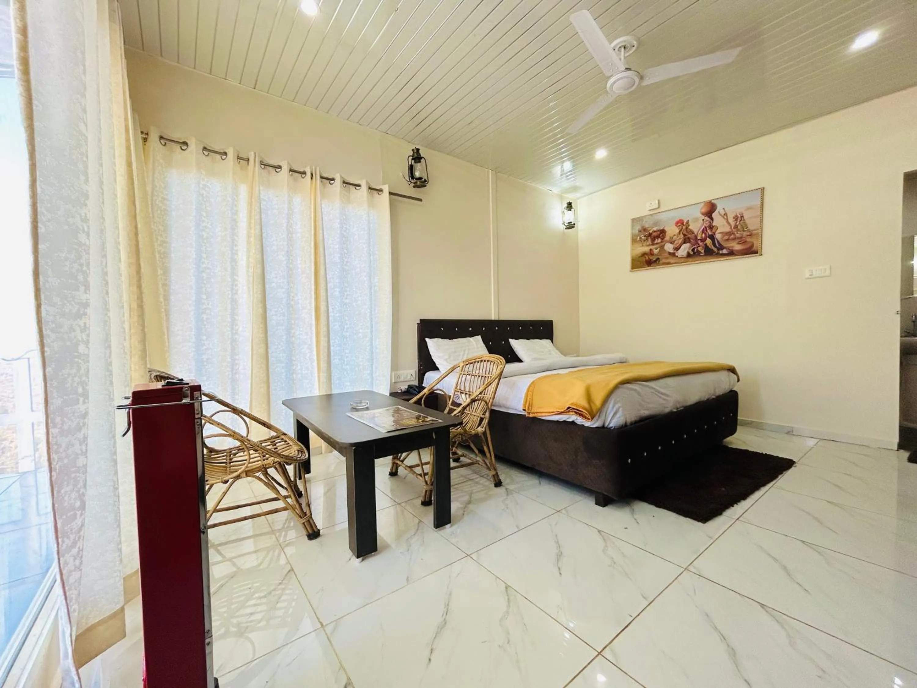 Bed in IN APPLE ESTATE KANATAL - Himalayan View Resort with Courteous Staff