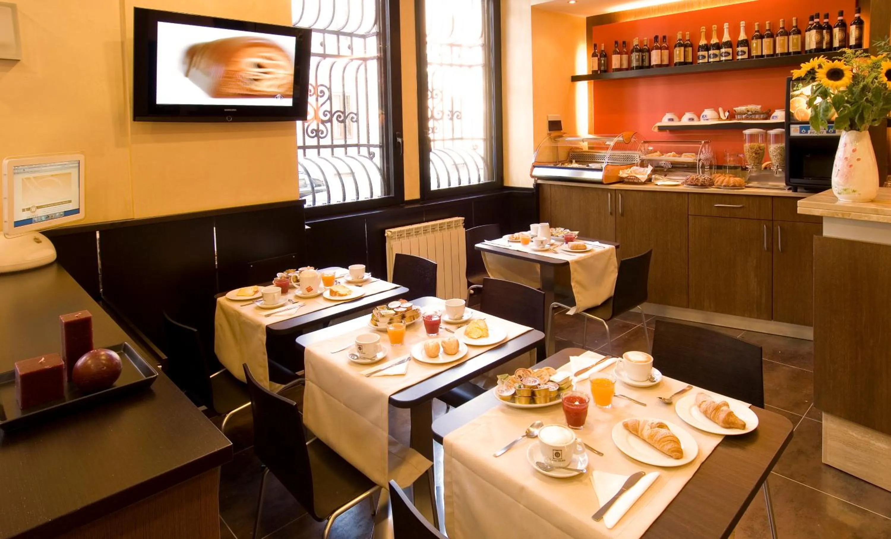 Restaurant/places to eat in Hotel Delizia