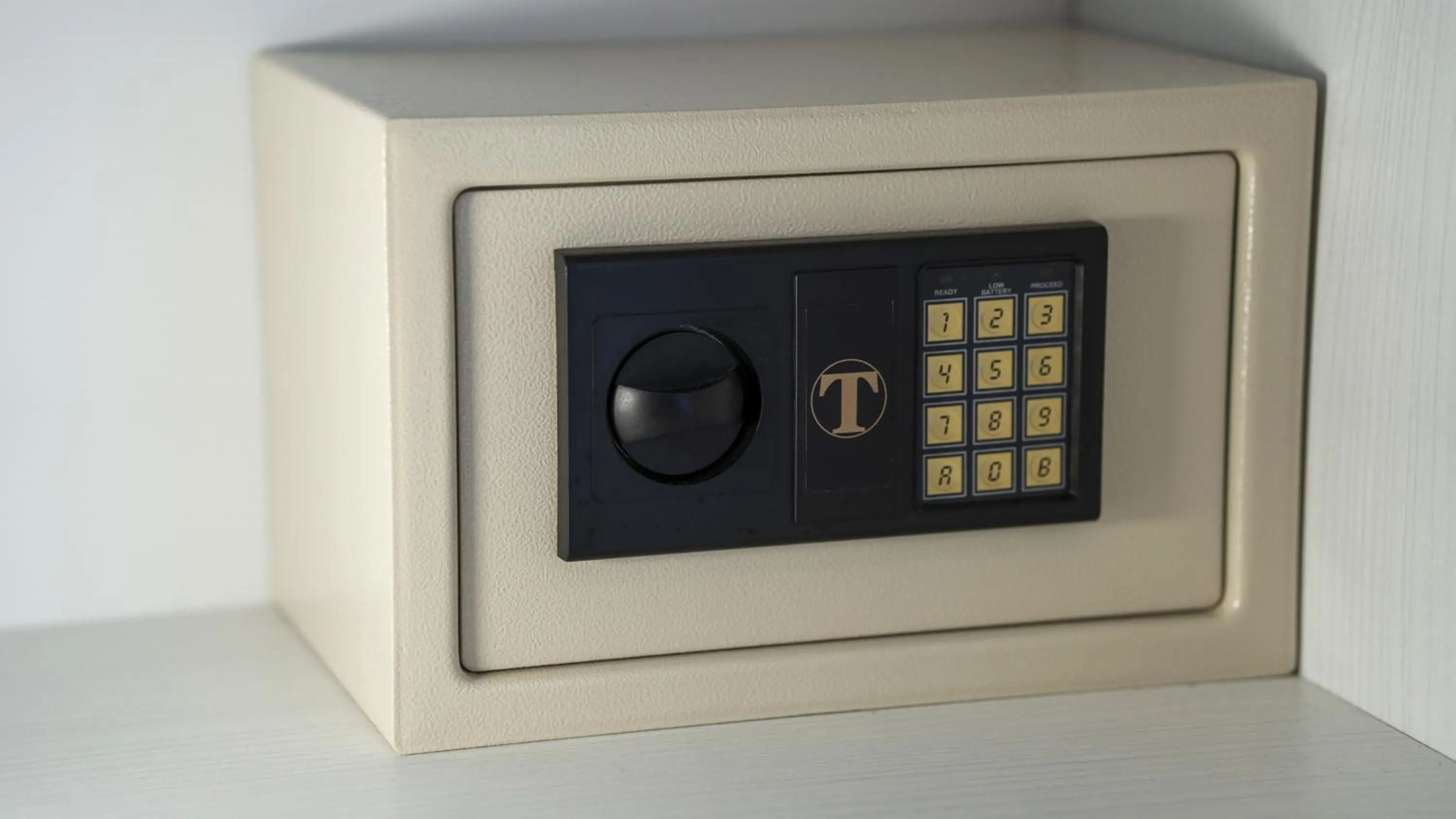 safe in Hotel Rex Milano