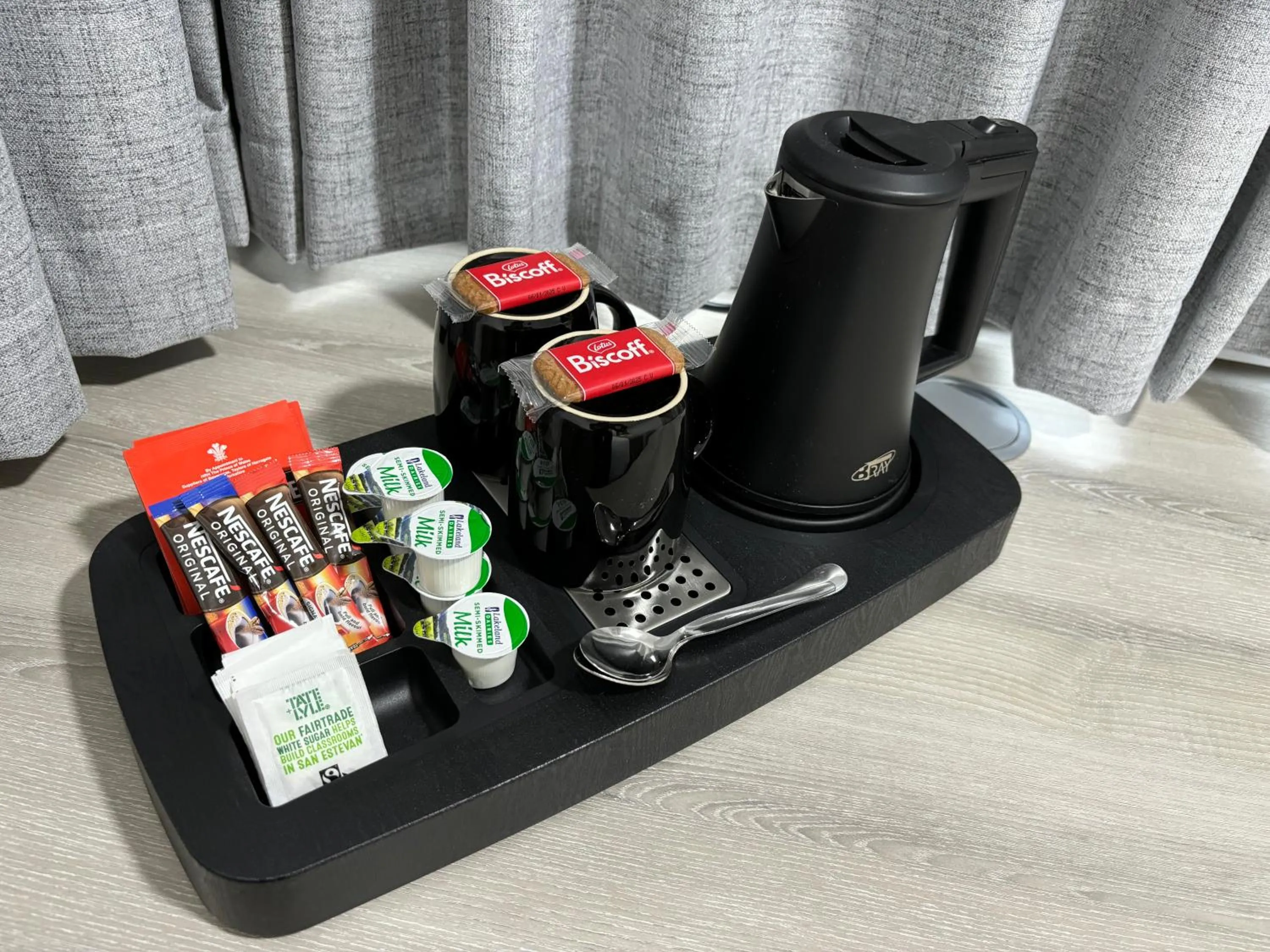 Coffee/tea facilities in Broadview Hotel