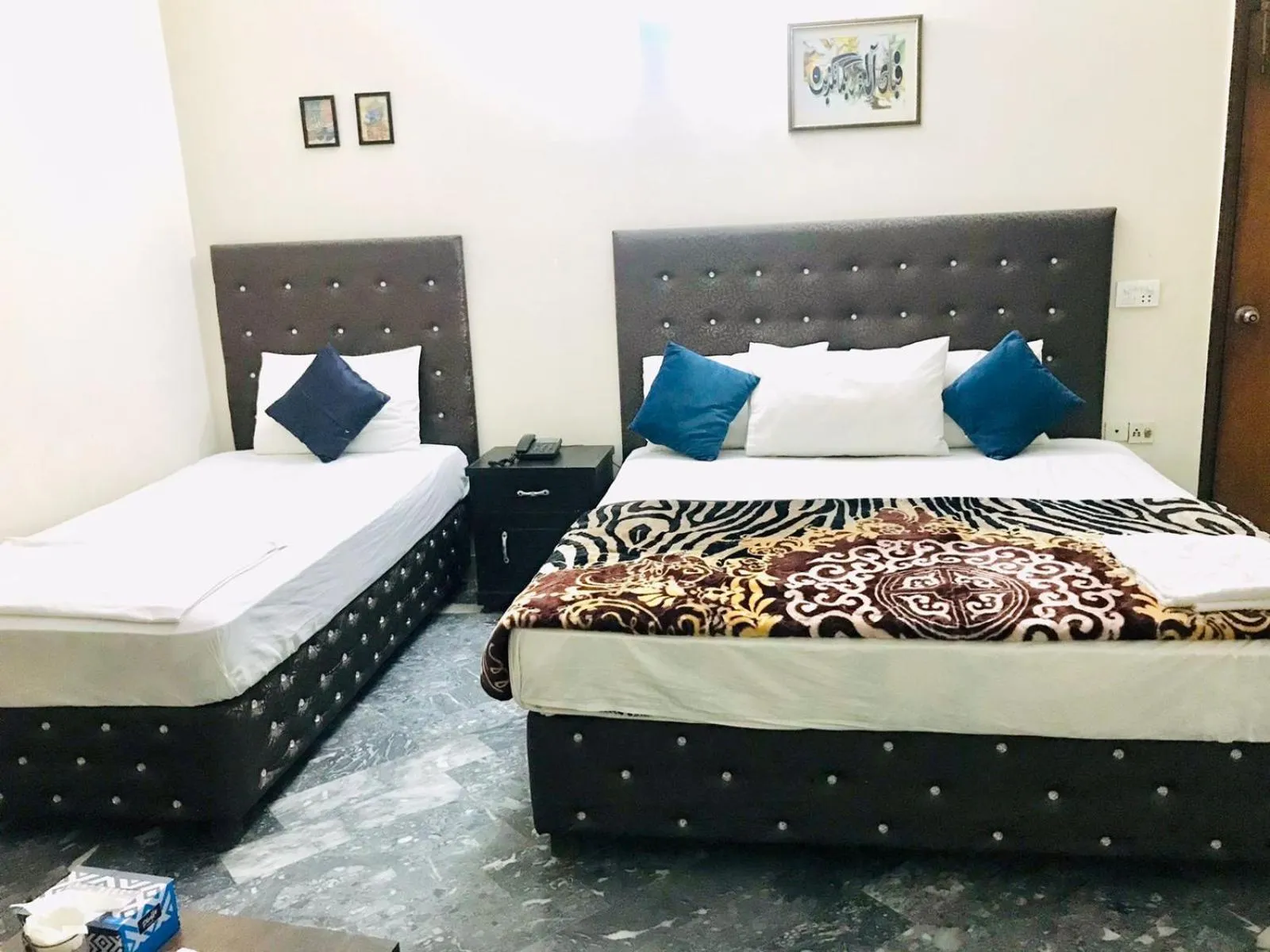Bedroom, Bed in Hotel Rose Inn Lahore