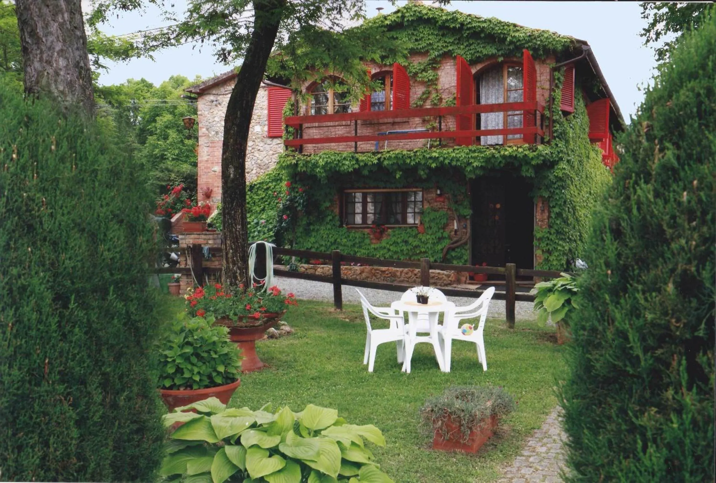 Facade/entrance in Agriturismo La Selva