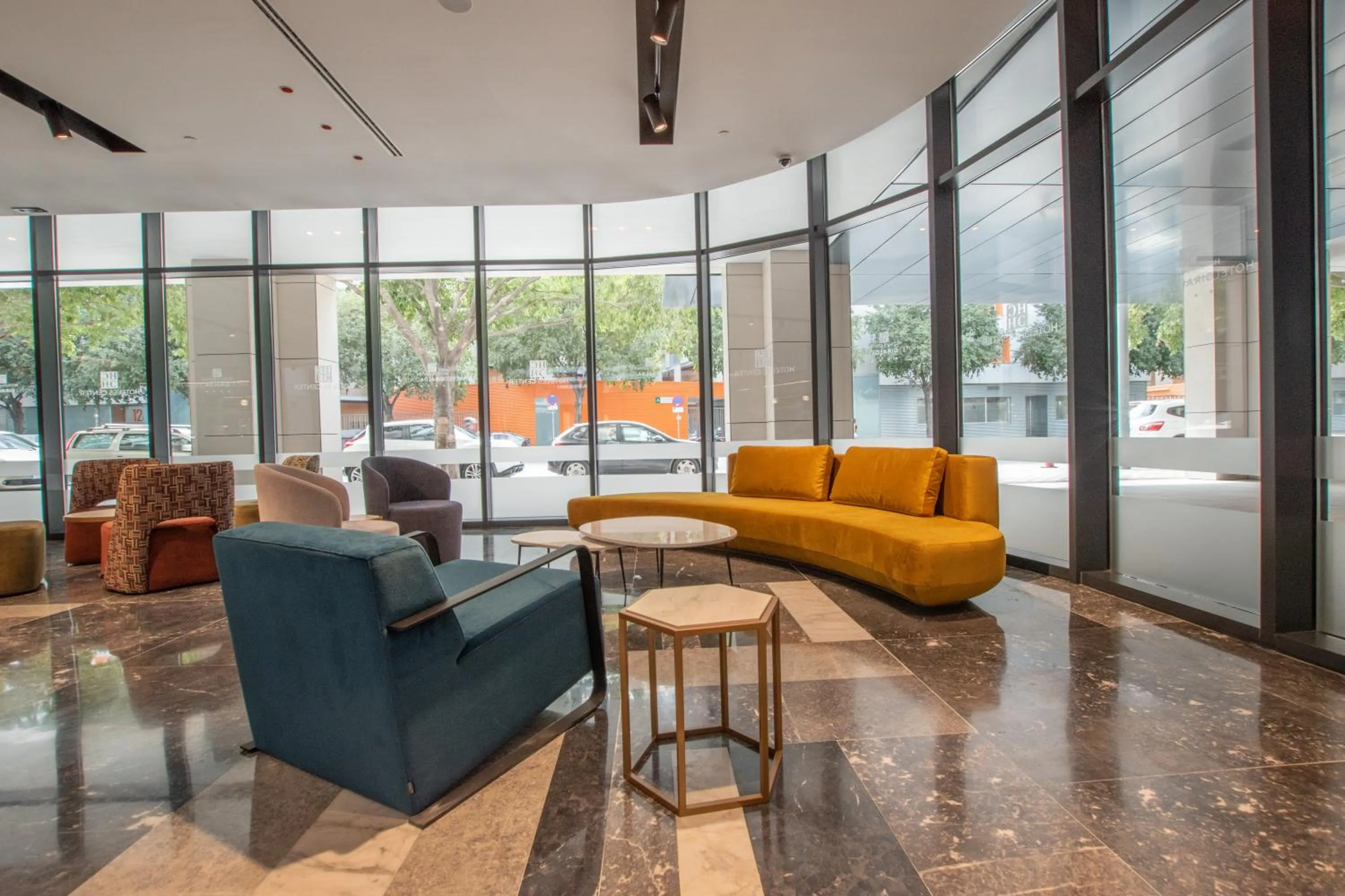 Lobby or reception in Hotel Giralda Center