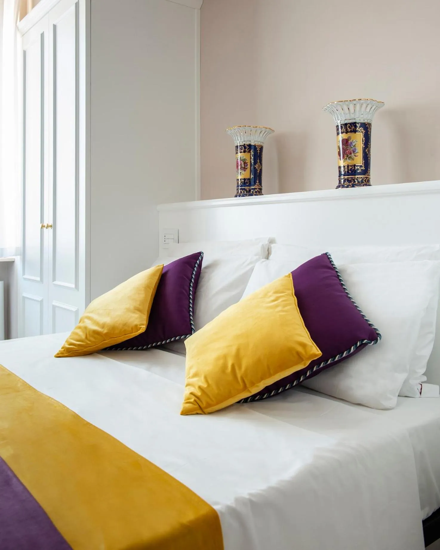 Bedroom, Bed in Hotel President