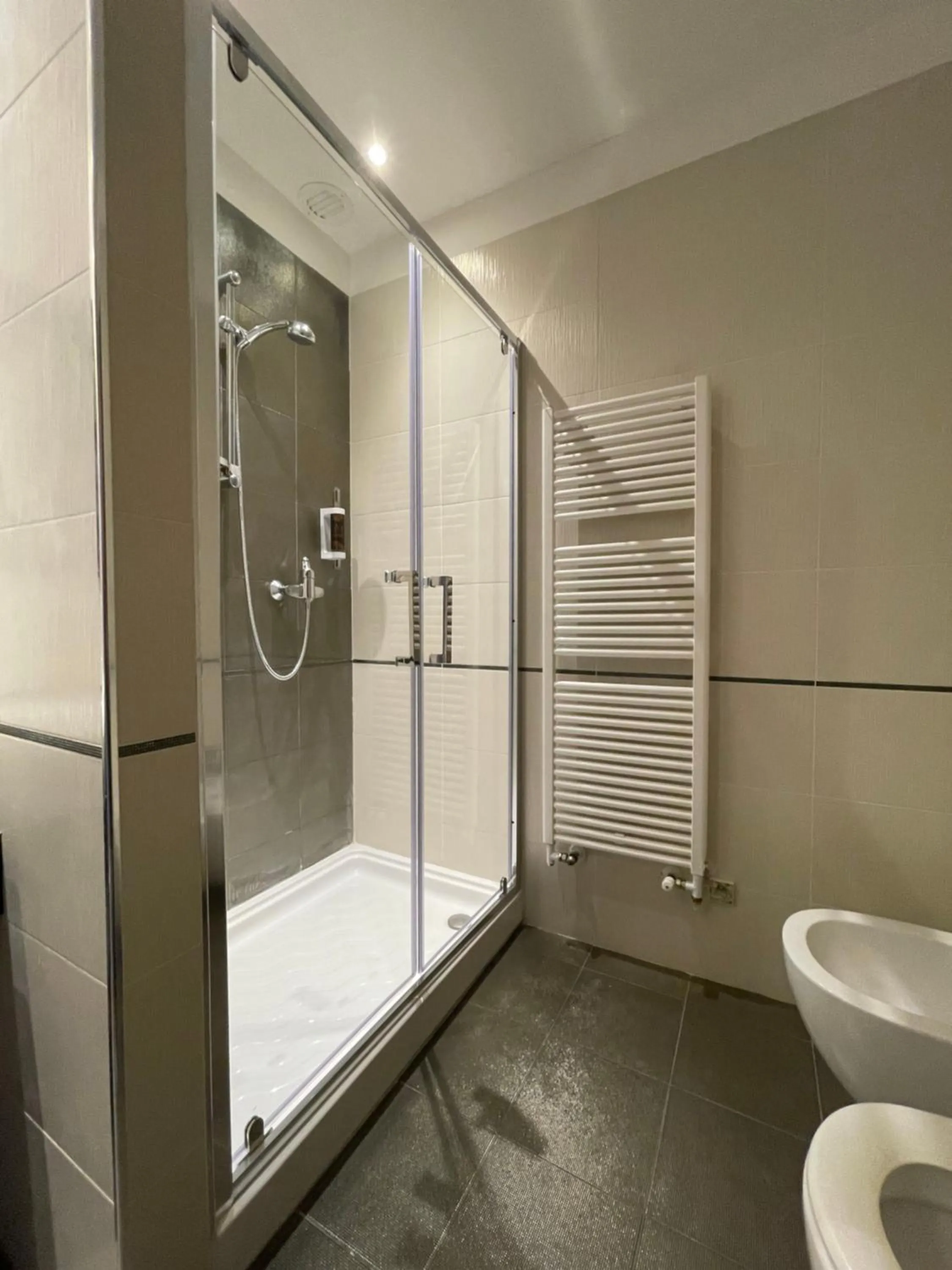 Confidence Hotel Ligabue