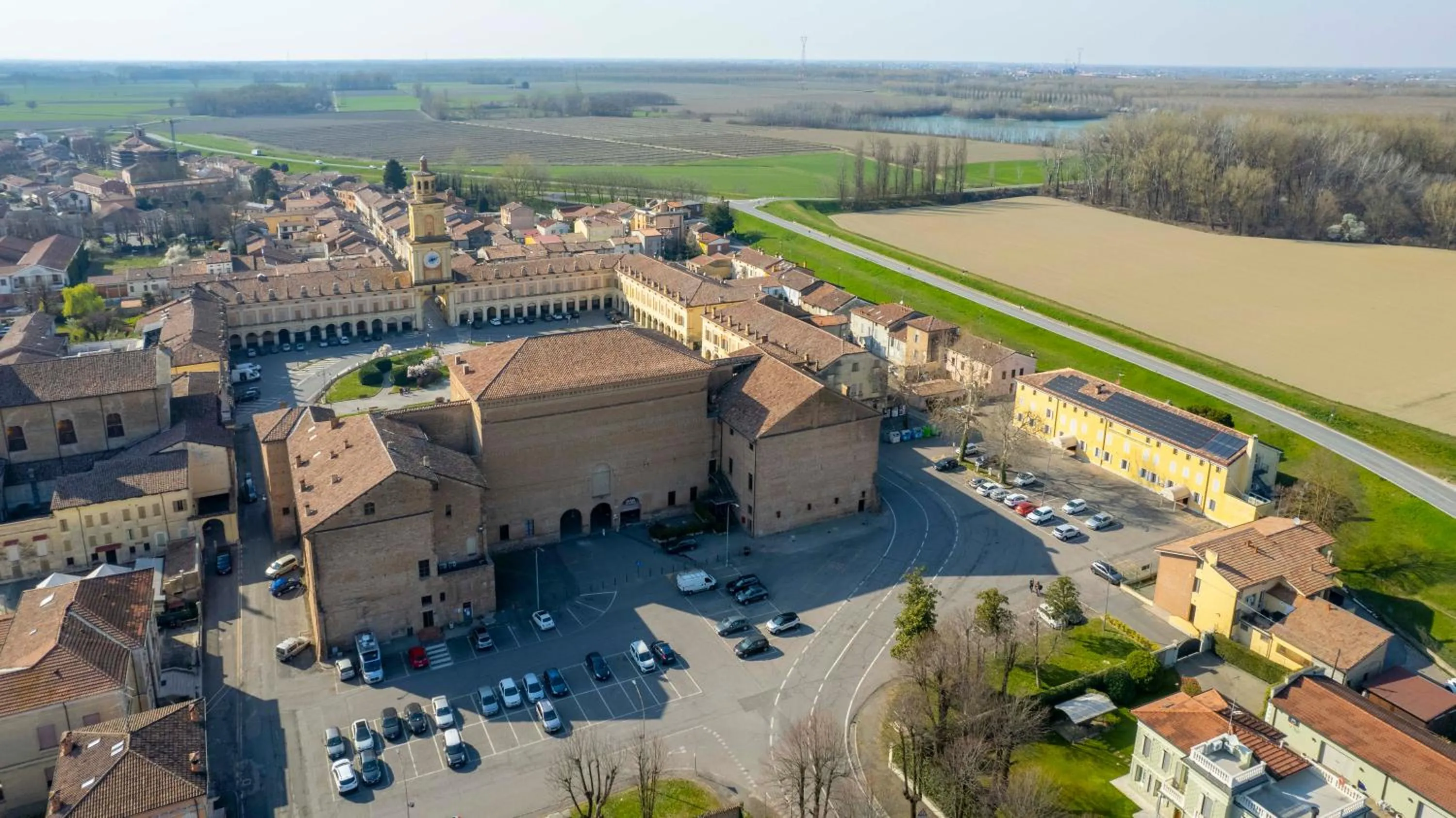 Confidence Hotel Ligabue