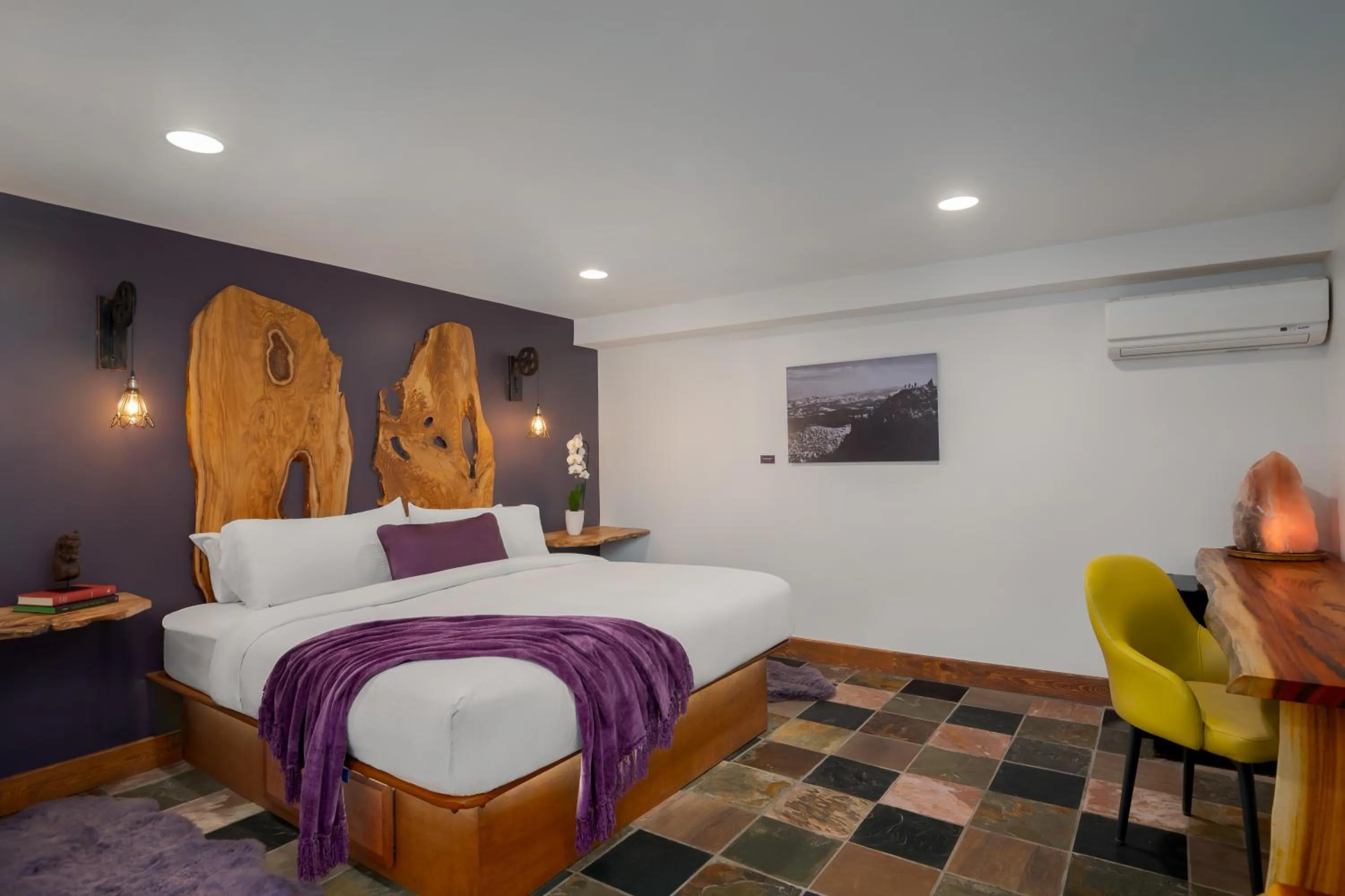 Bed in The Horton Hotel