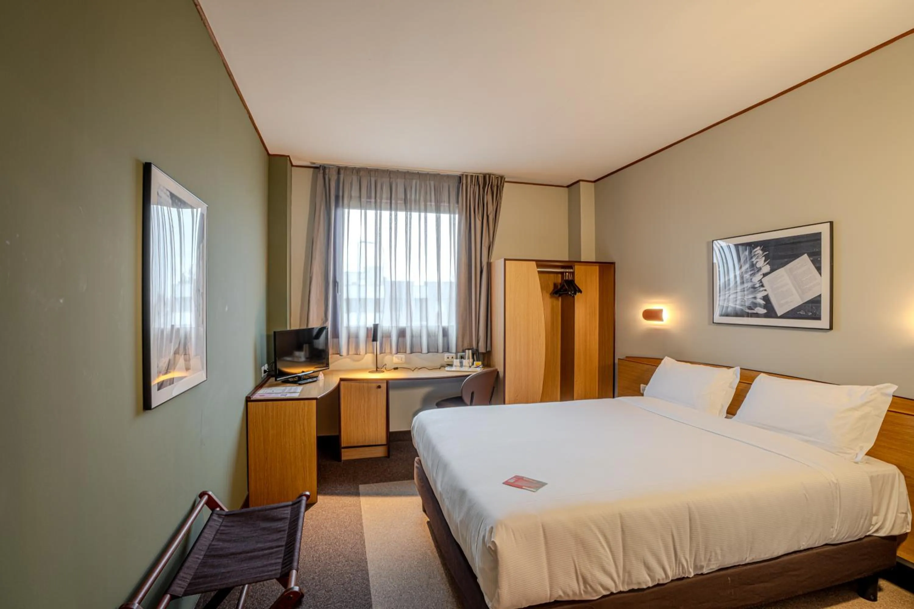 Bedroom, Bed in Tulip Inn Turin South