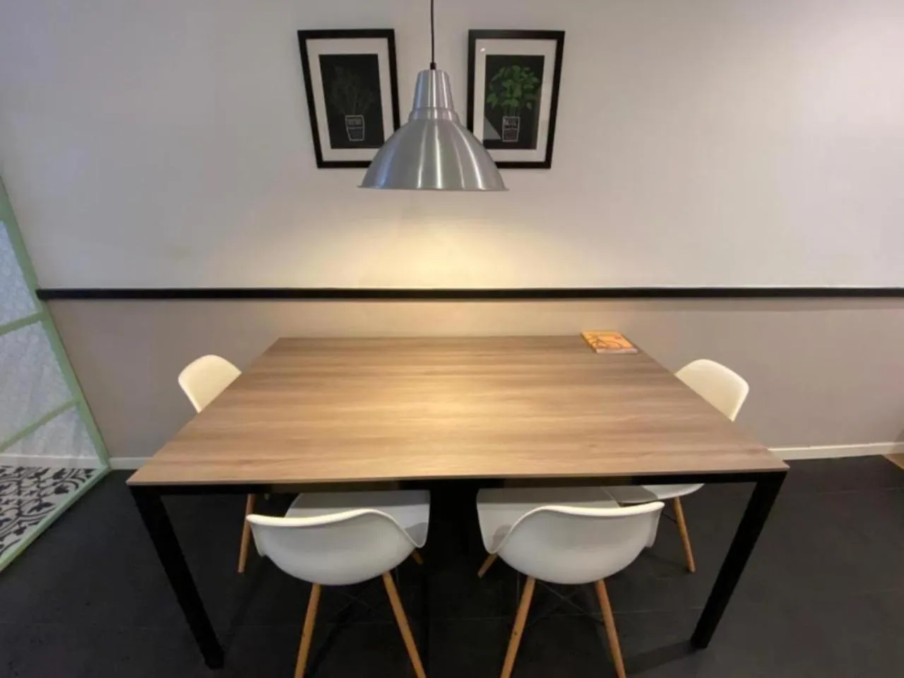 Dining area in Liceu Apartments by gaiarooms