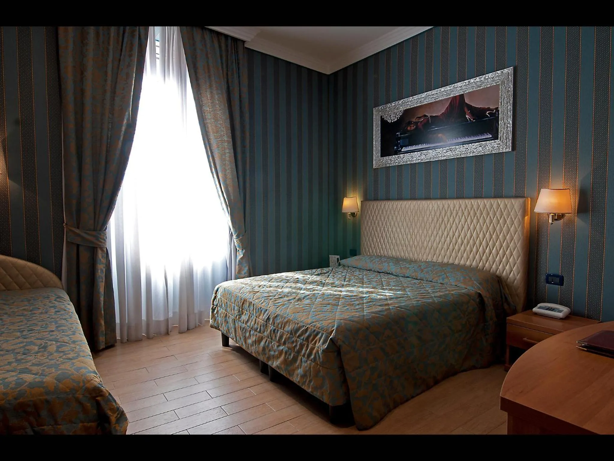 Bedroom, Bed in Hotel Lirico