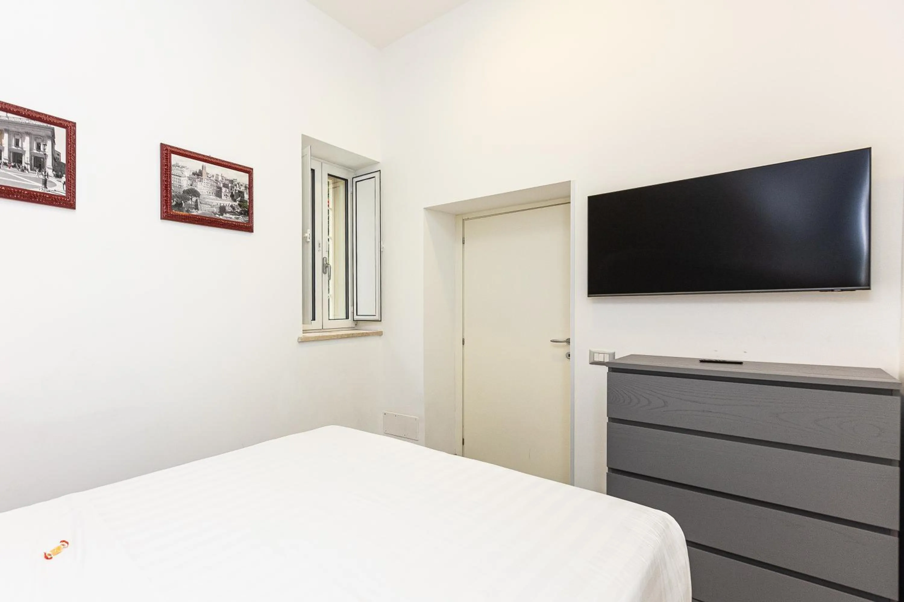 Bedroom, Bed in Hotel Castellino Roma