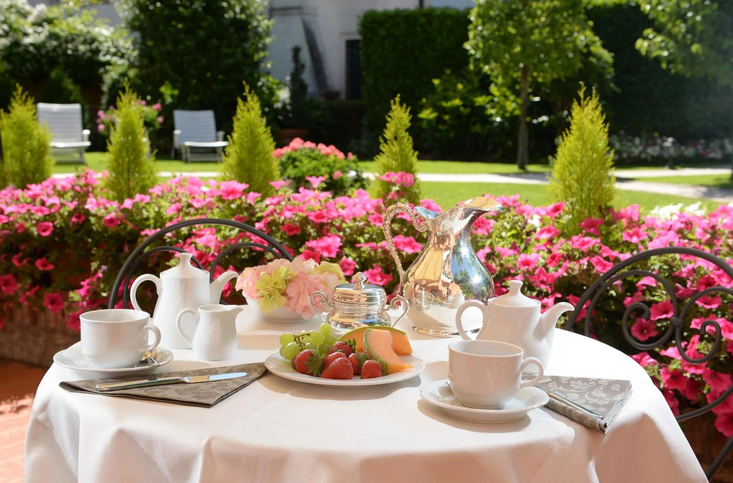 Garden in Hotel Olimpia Venice, BW Signature Collection 3sup