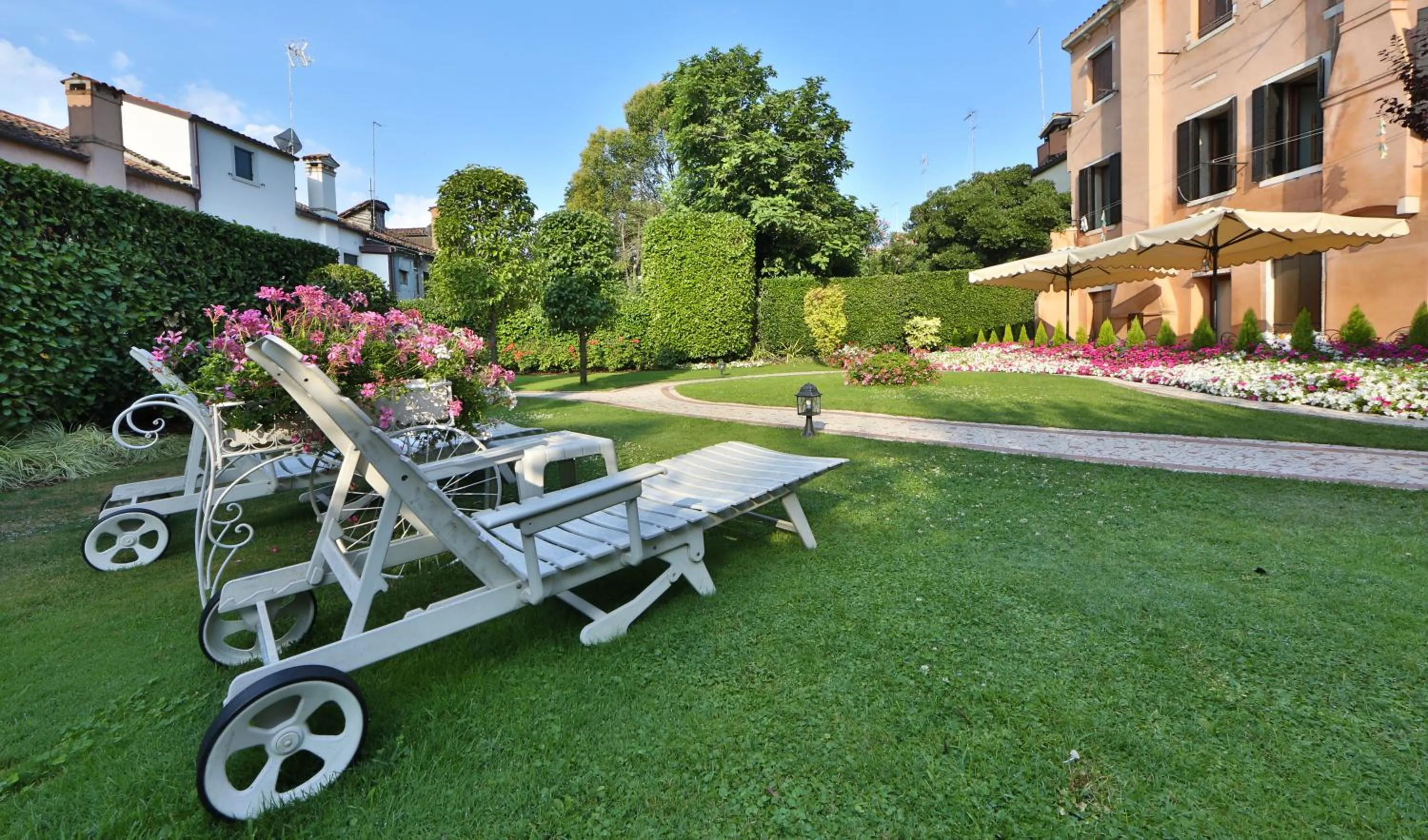 Garden in Hotel Olimpia Venice, BW Signature Collection 3sup