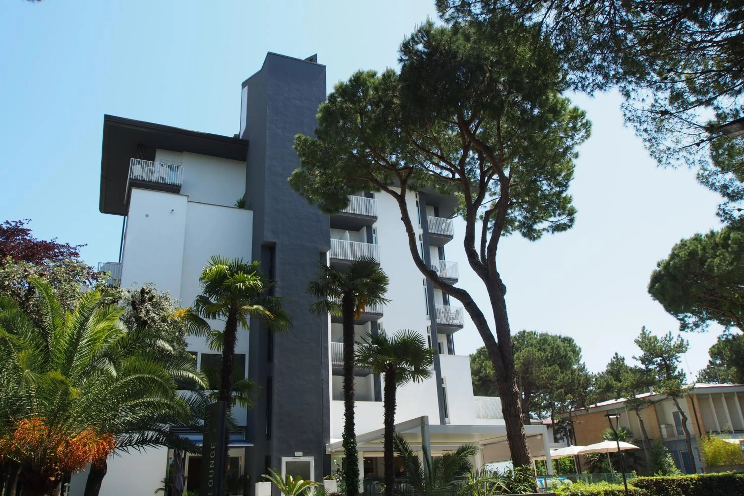 Property building in Hotel Bella Venezia Mare