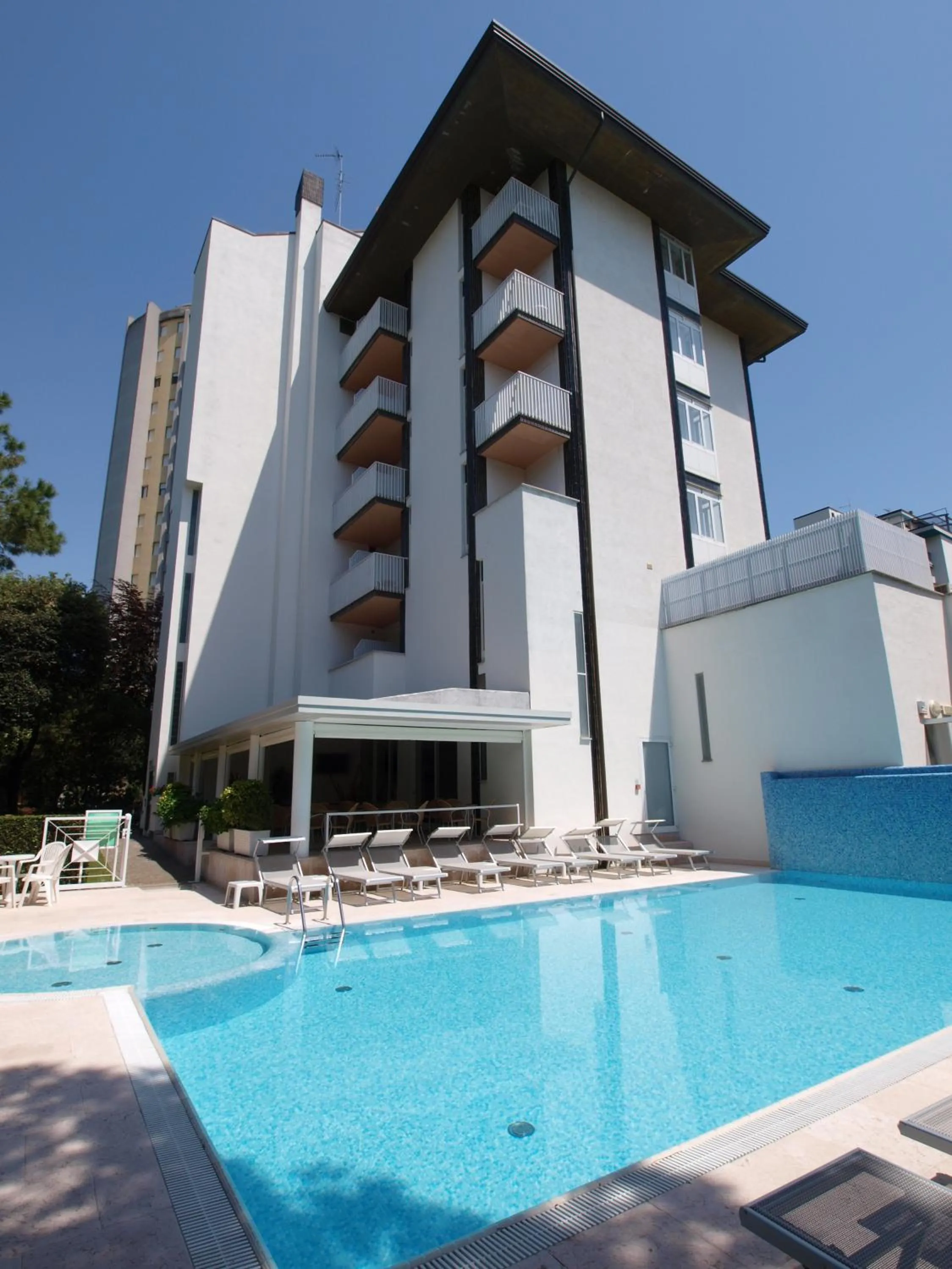 Property building in Hotel Bella Venezia Mare