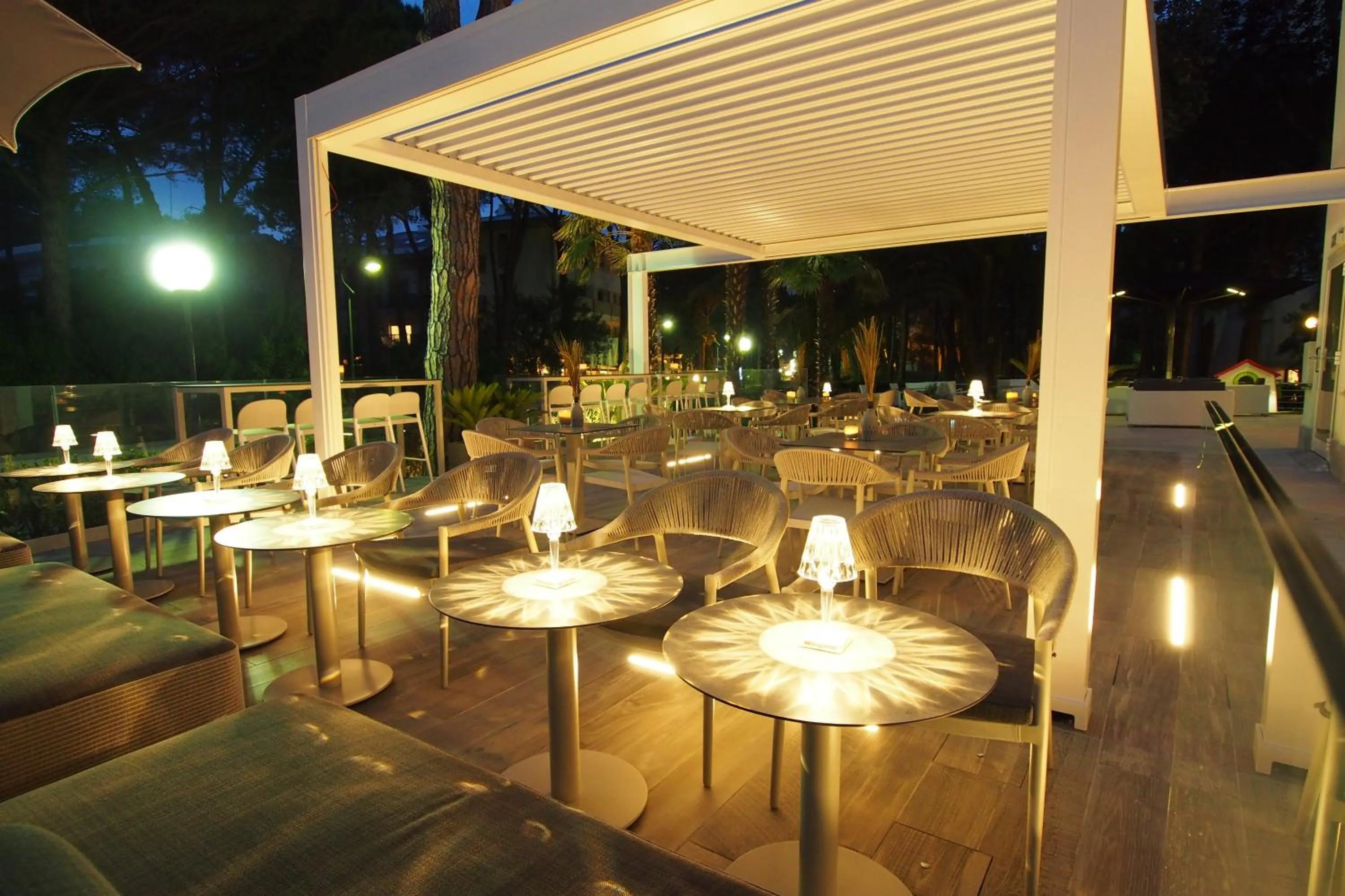 Night in Hotel Bella Venezia Mare