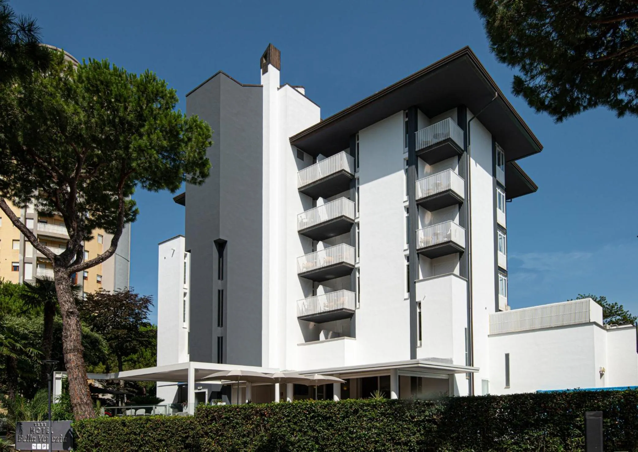 Property building in Hotel Bella Venezia Mare
