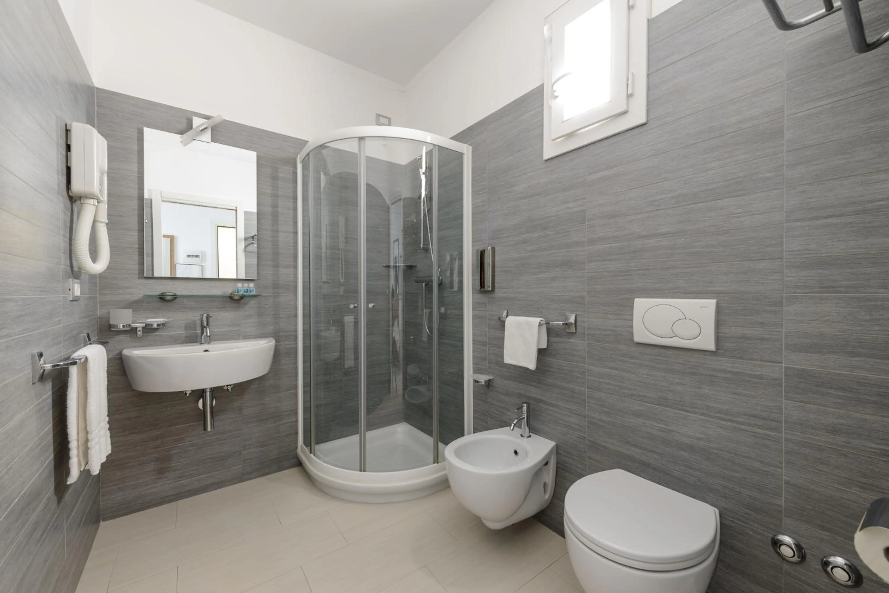 Bathroom in Hotel Bella Venezia Mare