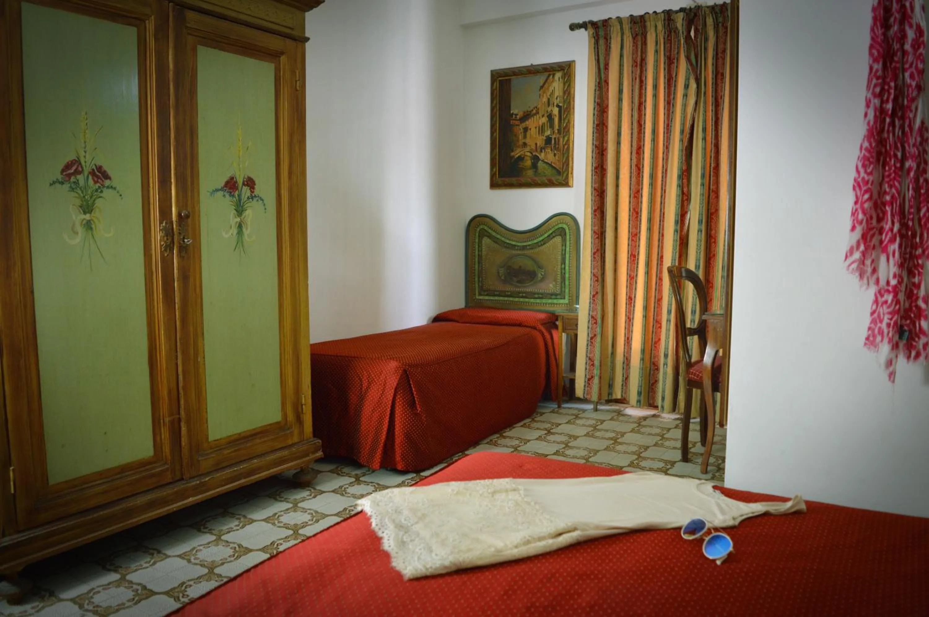Photo of the whole room, Bed in Hotel La Riva