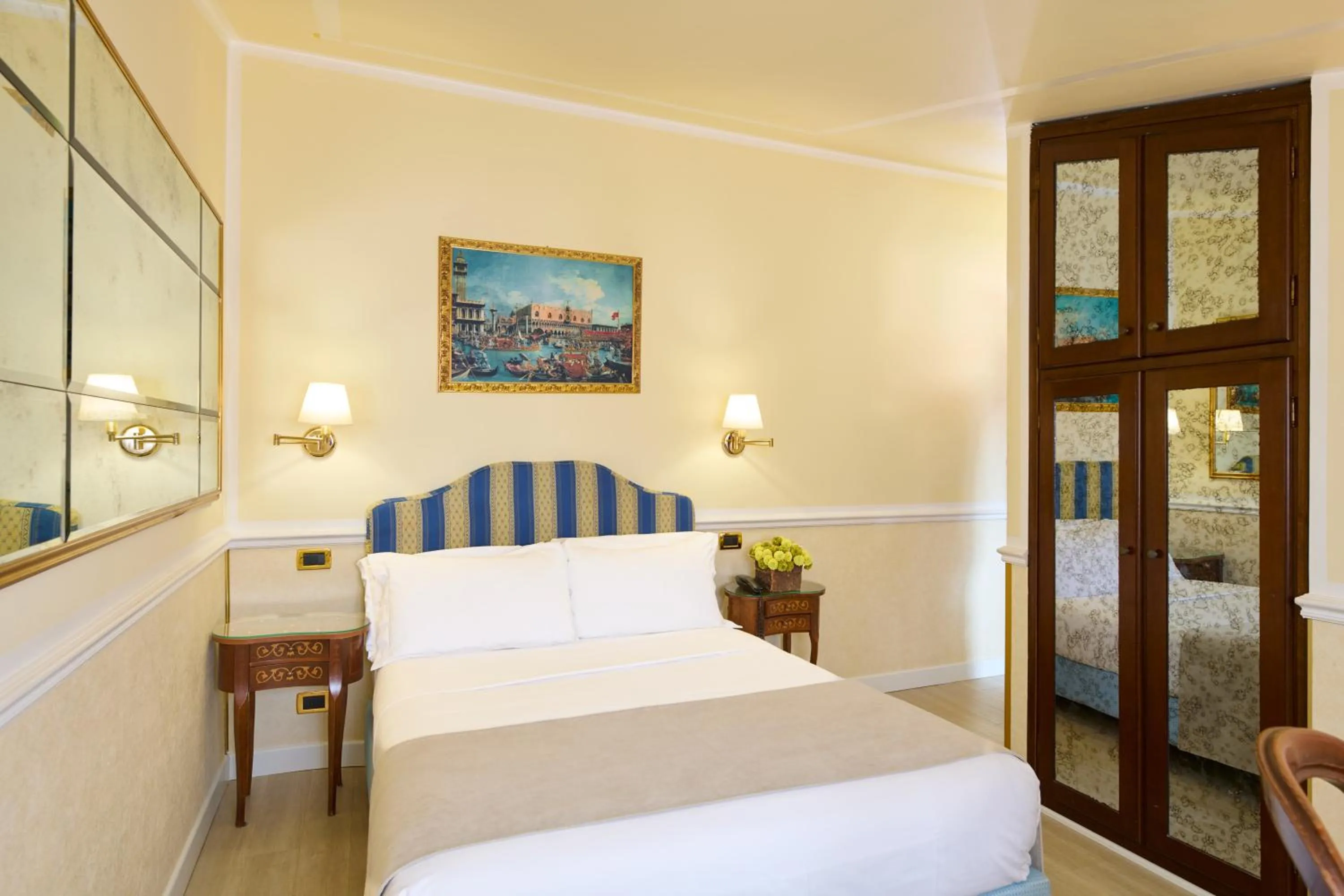 Bed in Hotel Arlecchino