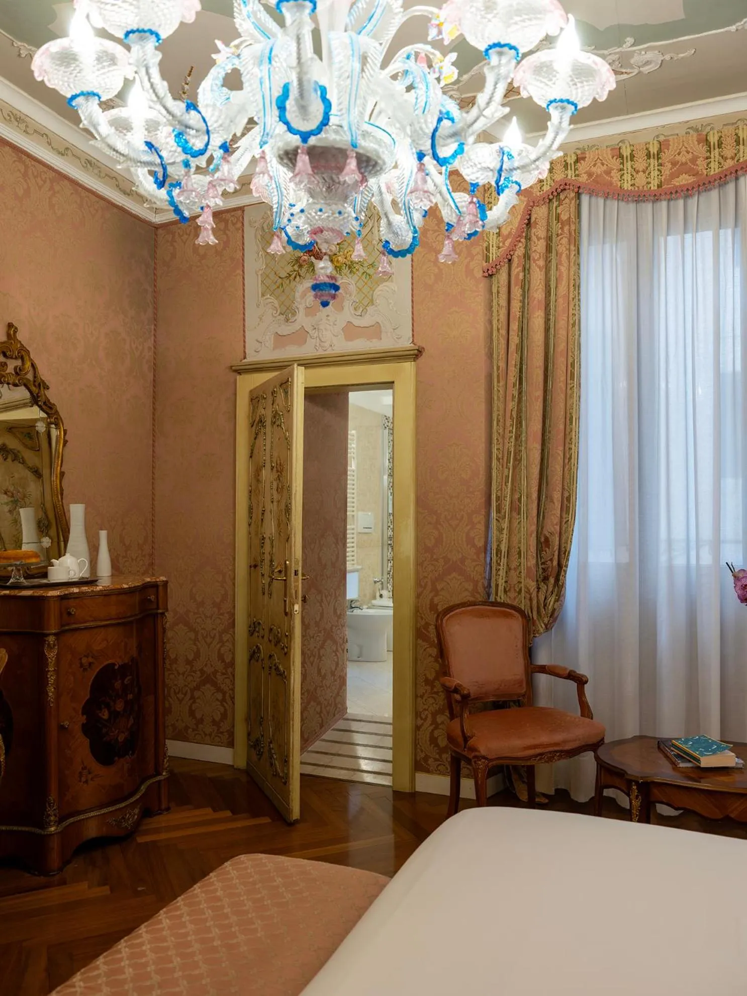 Photo of the whole room, Bed in Hotel Antico Doge - a Member of Elizabeth Hotel Group