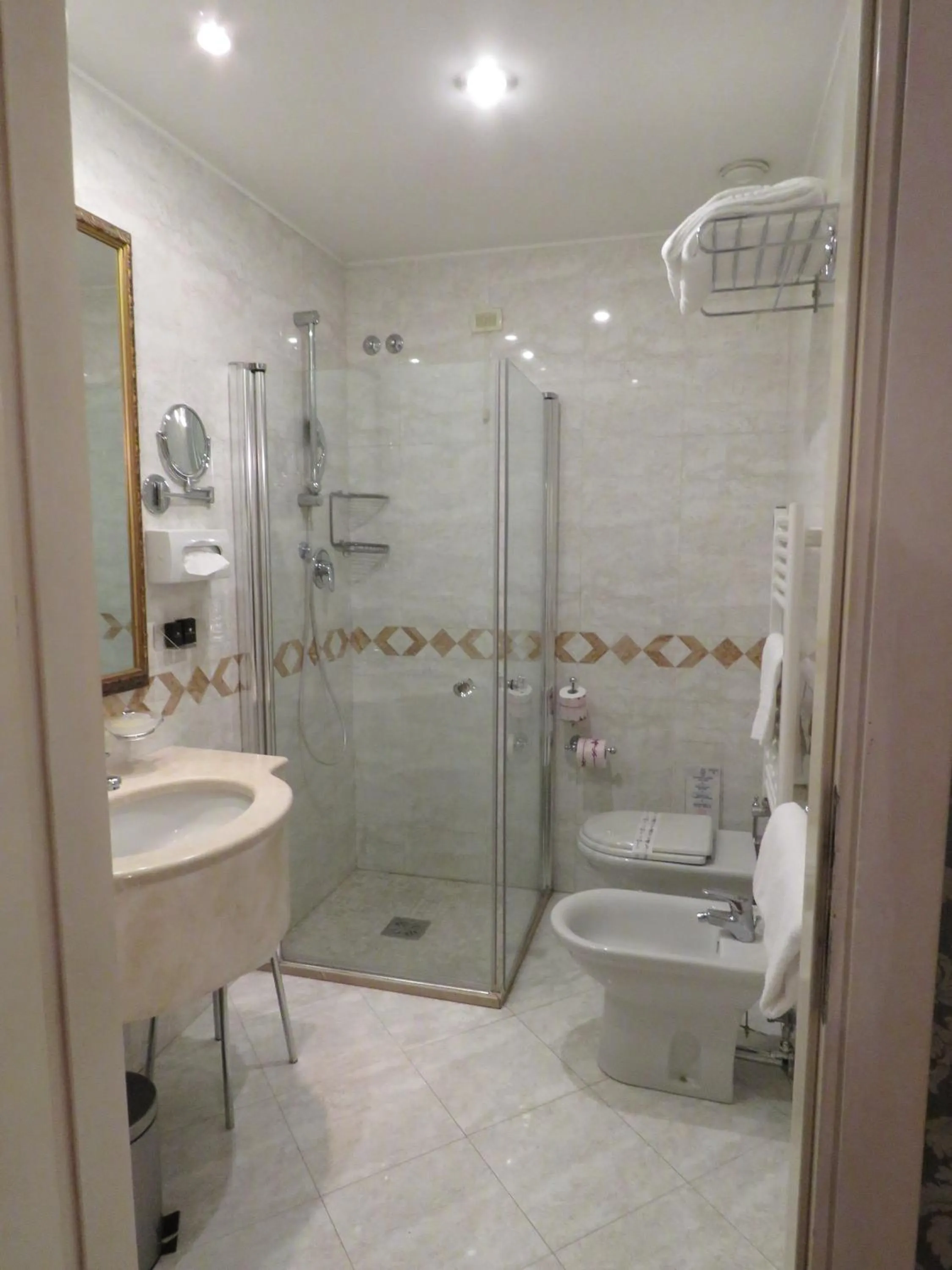 Bathroom in Hotel Antico Doge - a Member of Elizabeth Hotel Group