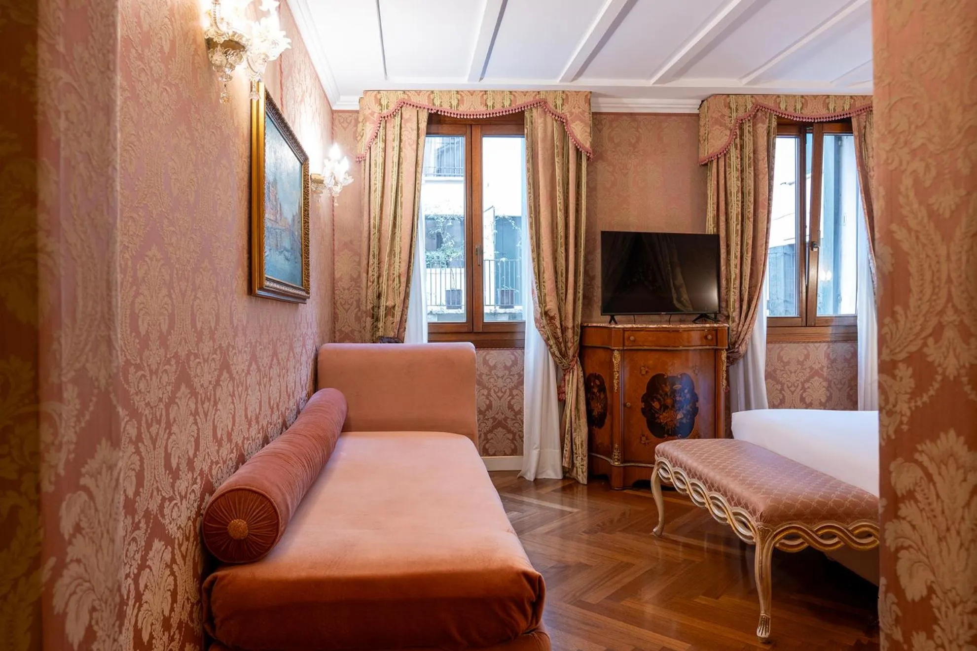 Bed in Hotel Antico Doge - a Member of Elizabeth Hotel Group