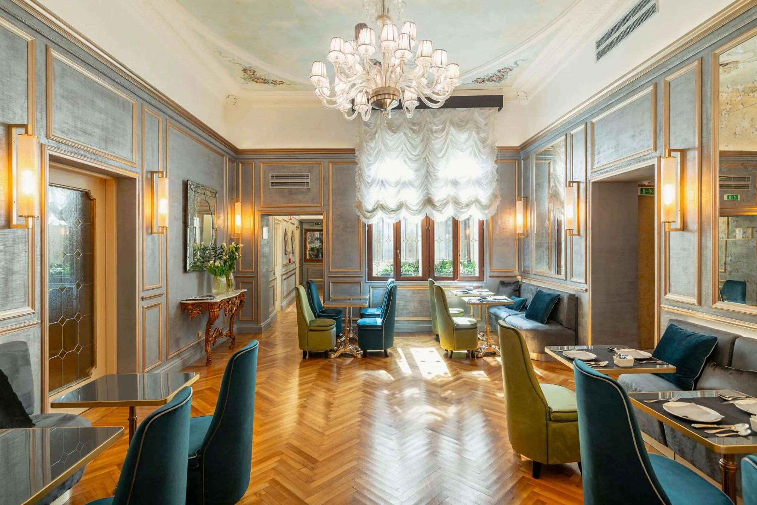 Lounge or bar in Hotel Antico Doge - a Member of Elizabeth Hotel Group