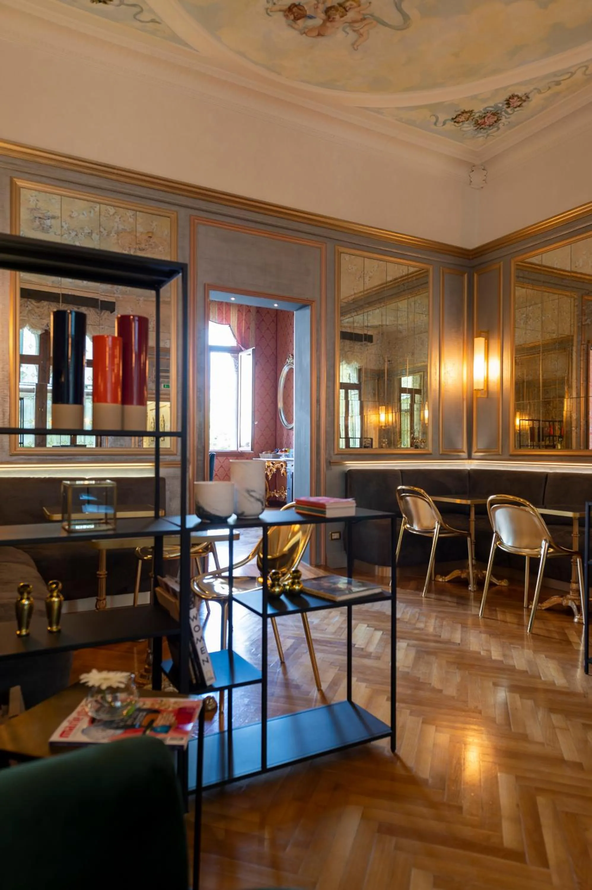 Lobby or reception in Hotel Antico Doge - a Member of Elizabeth Hotel Group