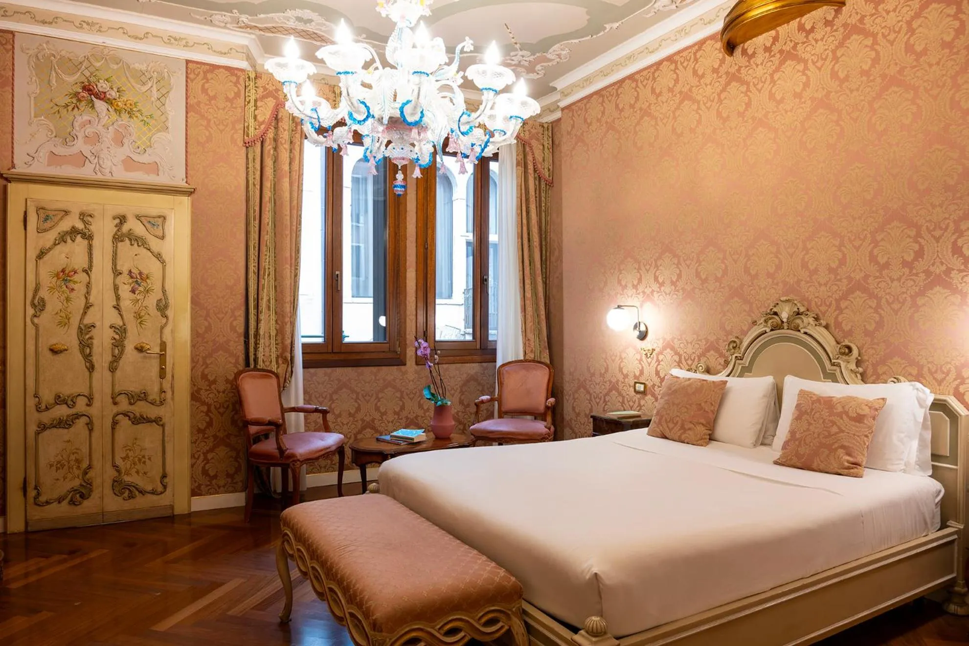 Bed in Hotel Antico Doge - a Member of Elizabeth Hotel Group