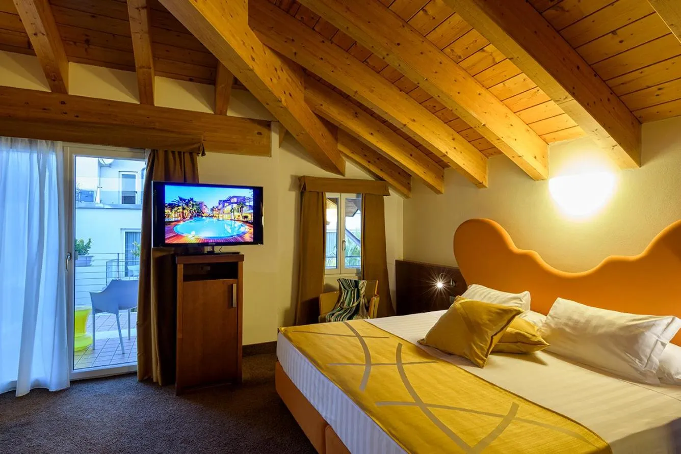 Bed in Color Hotel Style, Design & Gourmet