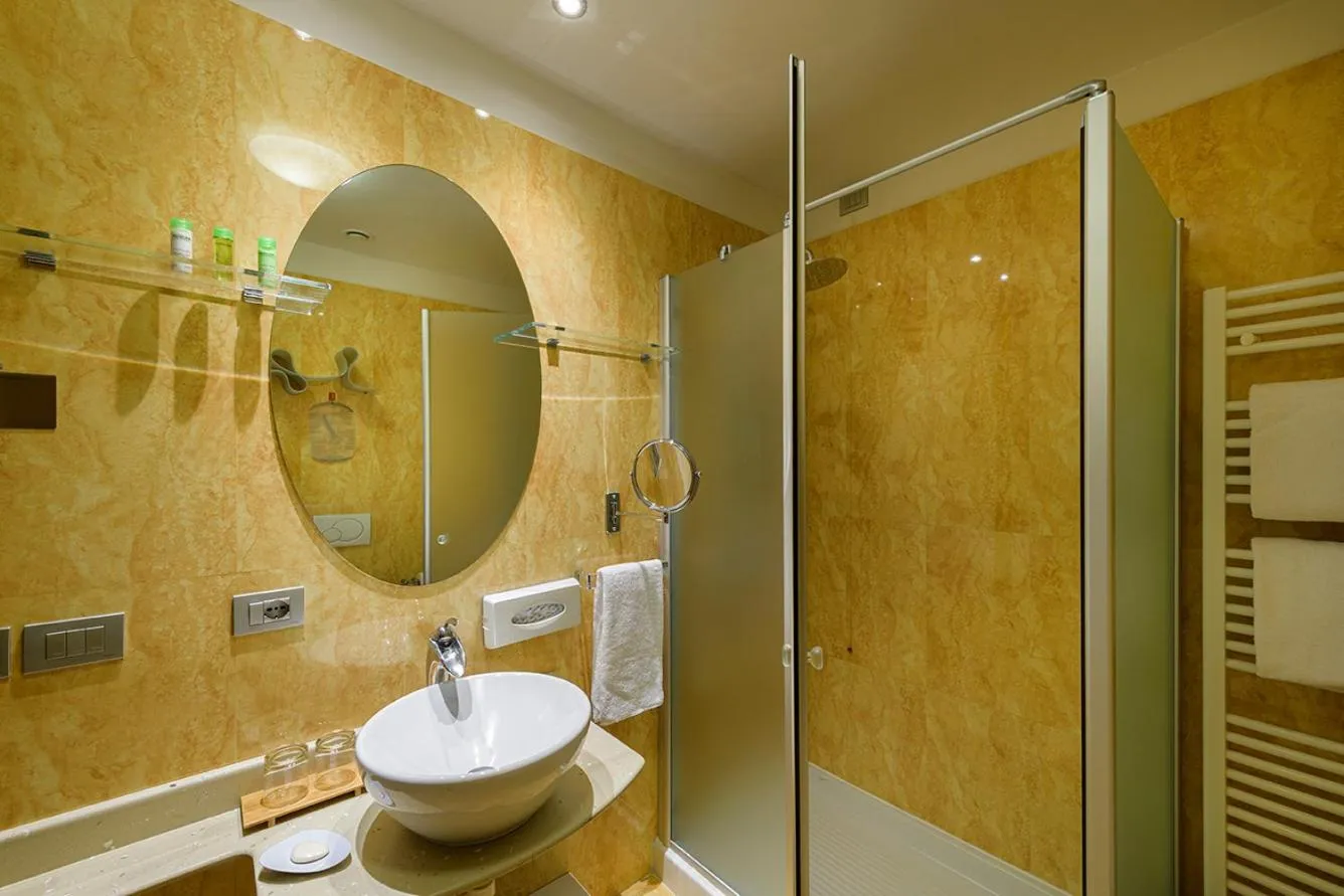 Color Hotel Style, Design & Gourmet