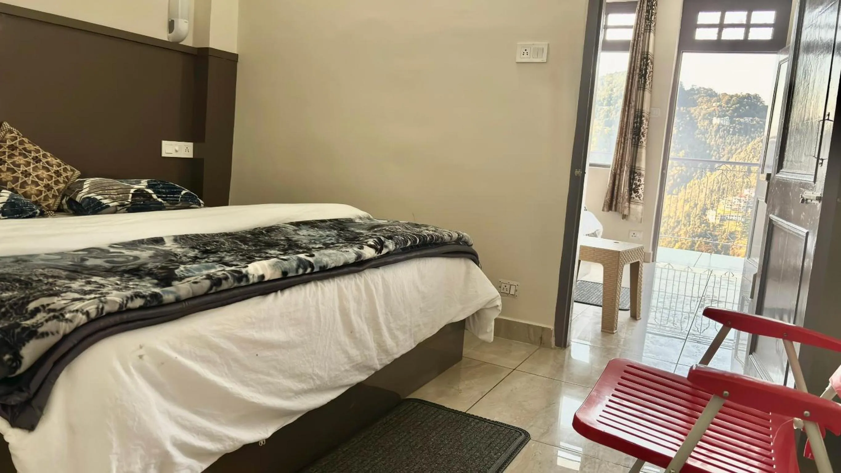 Bed in FORTUNE HEIGHTS HOMESTAY- Best Forest view & Peaceful surrounding