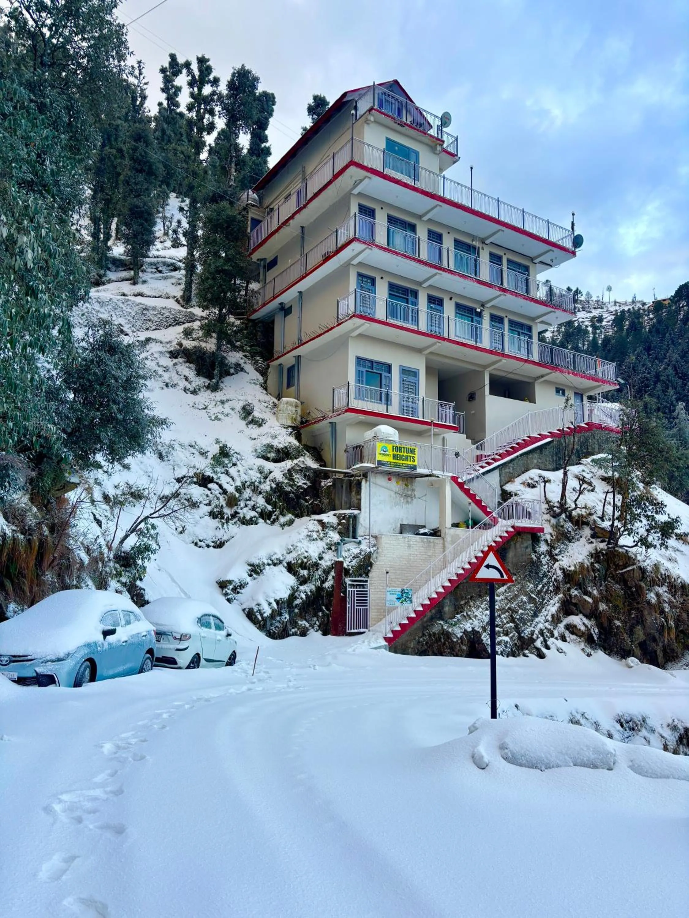 FORTUNE HEIGHTS HOMESTAY- Best Forest view & Peaceful surrounding