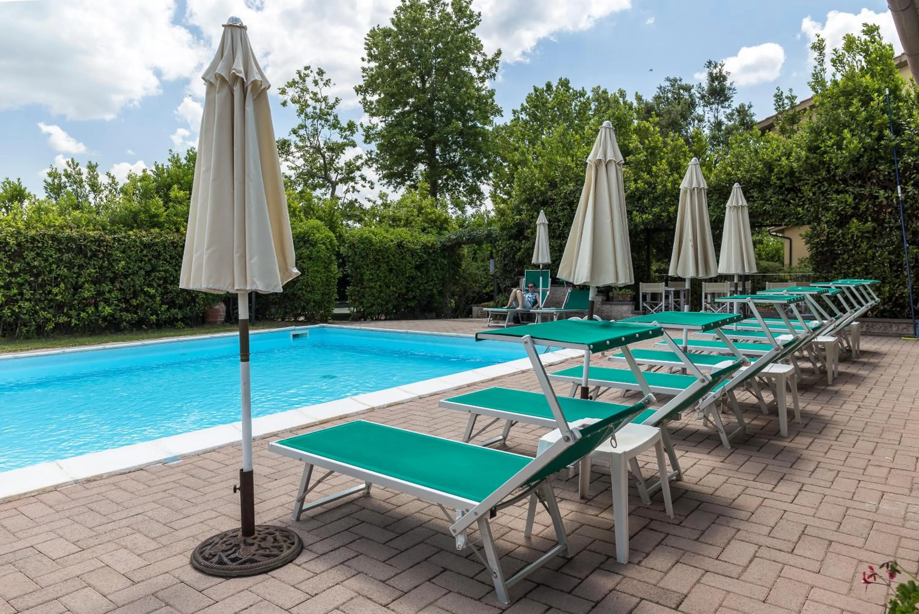 Swimming pool in Le Volpaie