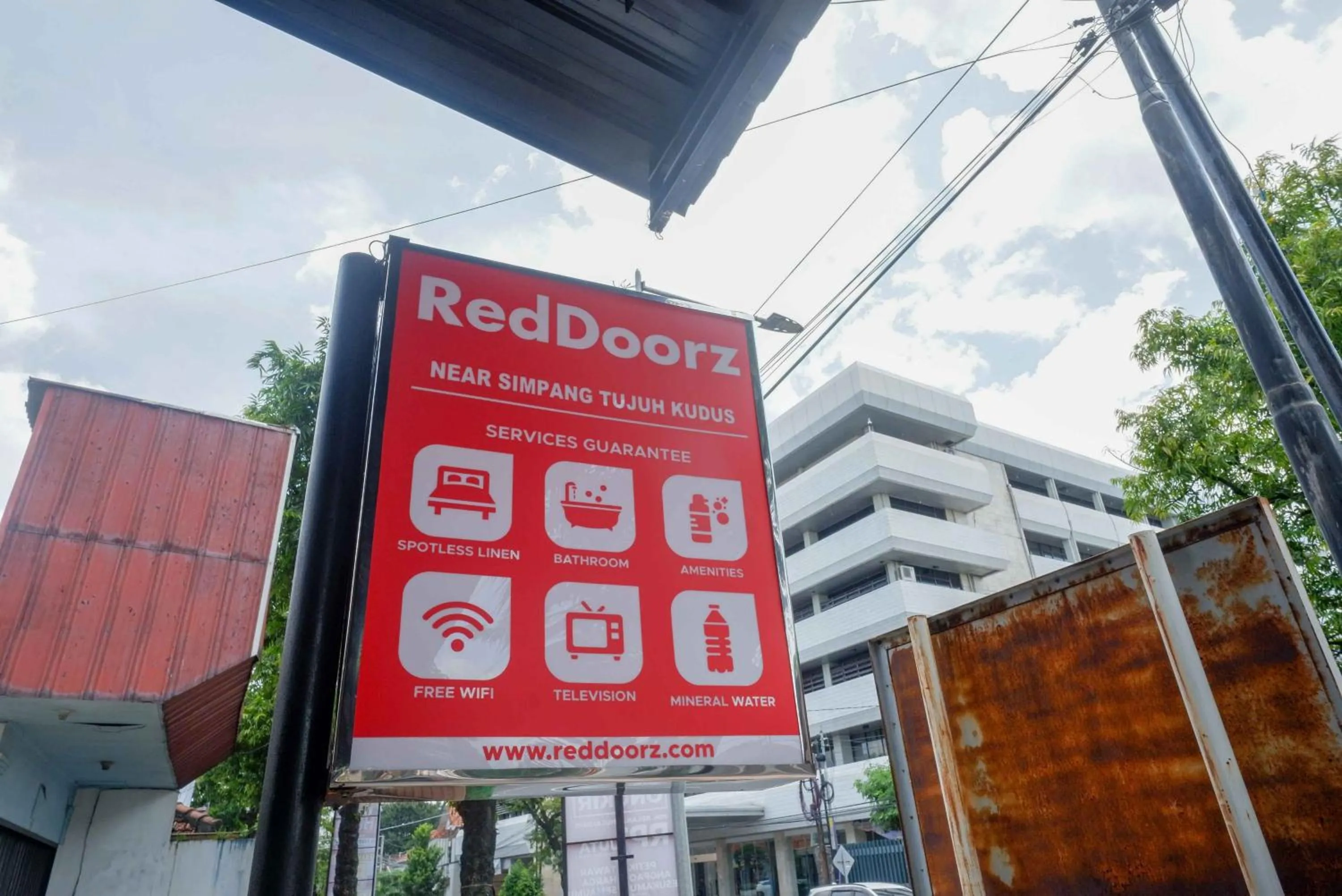RedDoorz near Simpang Tujuh Kudus