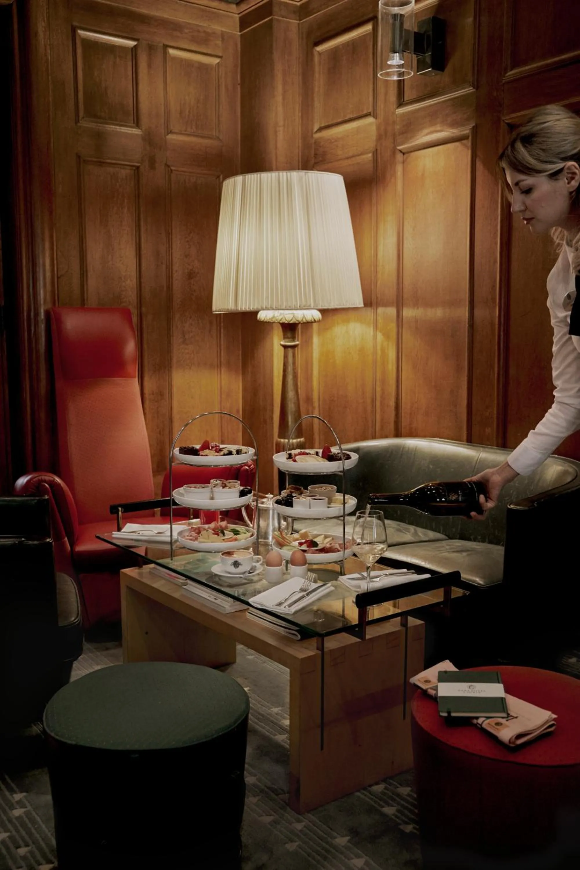 Lounge or bar in Parkhotel Laurin