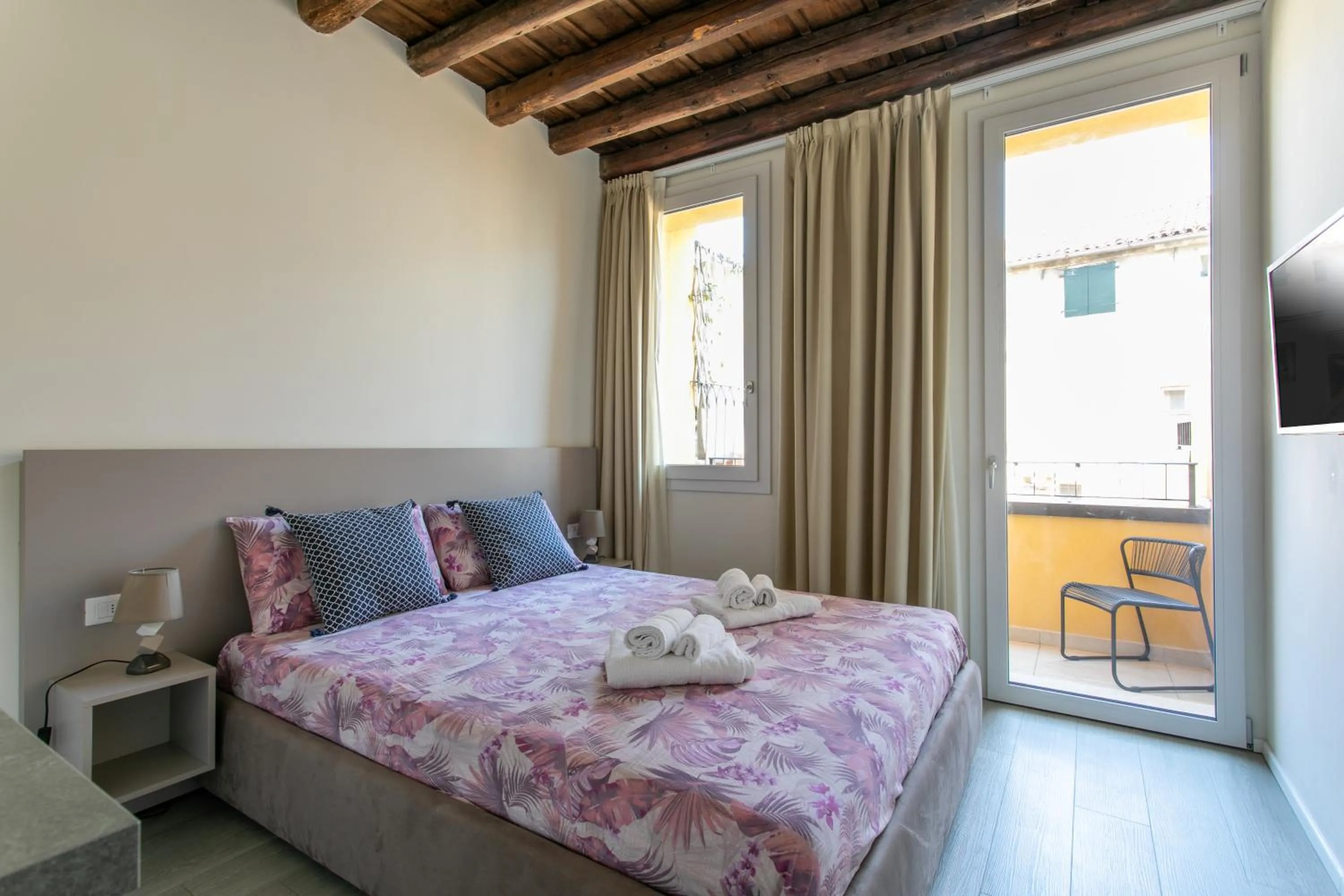 Residenza SubitoSanto - Appartamento con balconcino "3B"