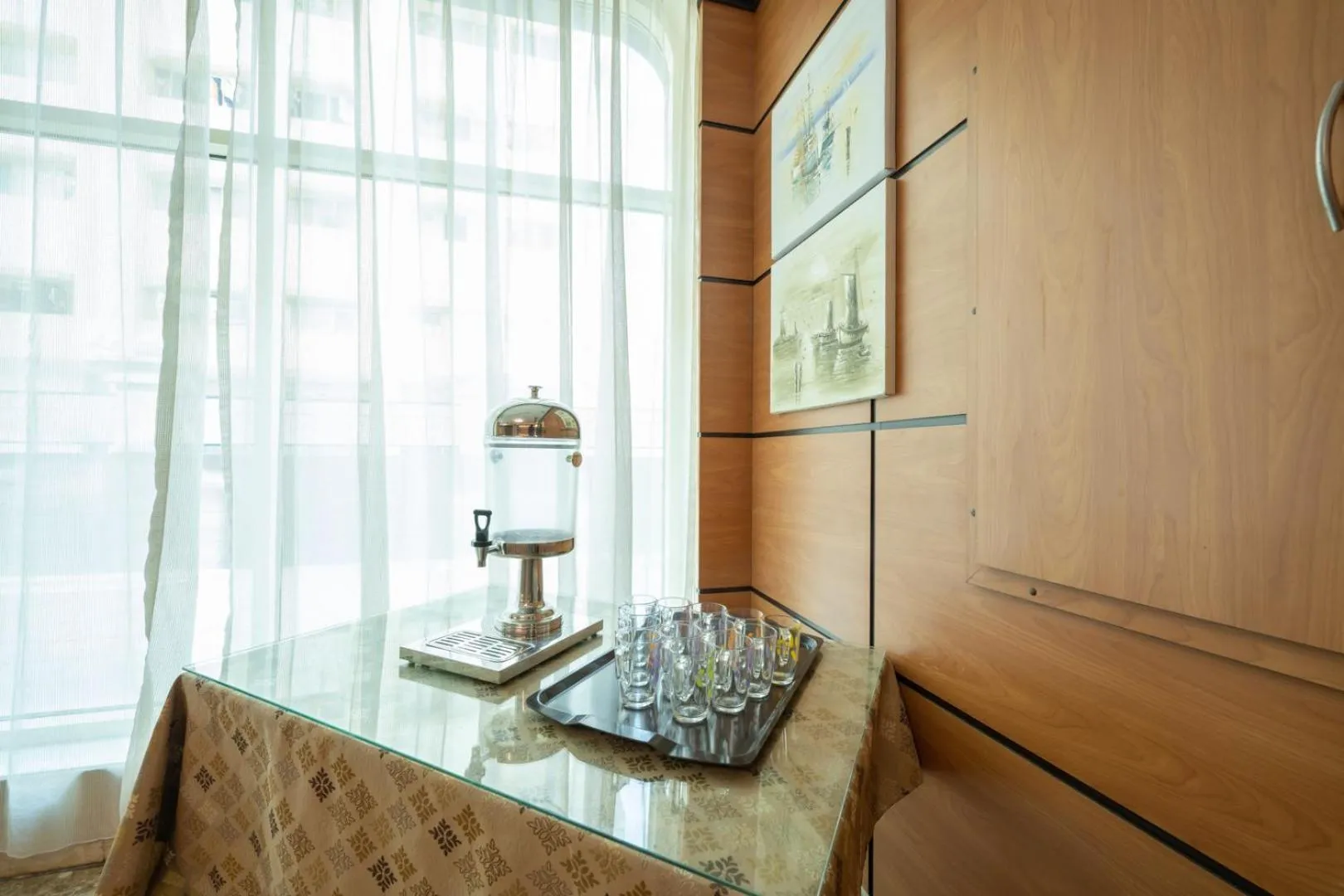 Kitchen or kitchenette in Pearl Swiss Hotel