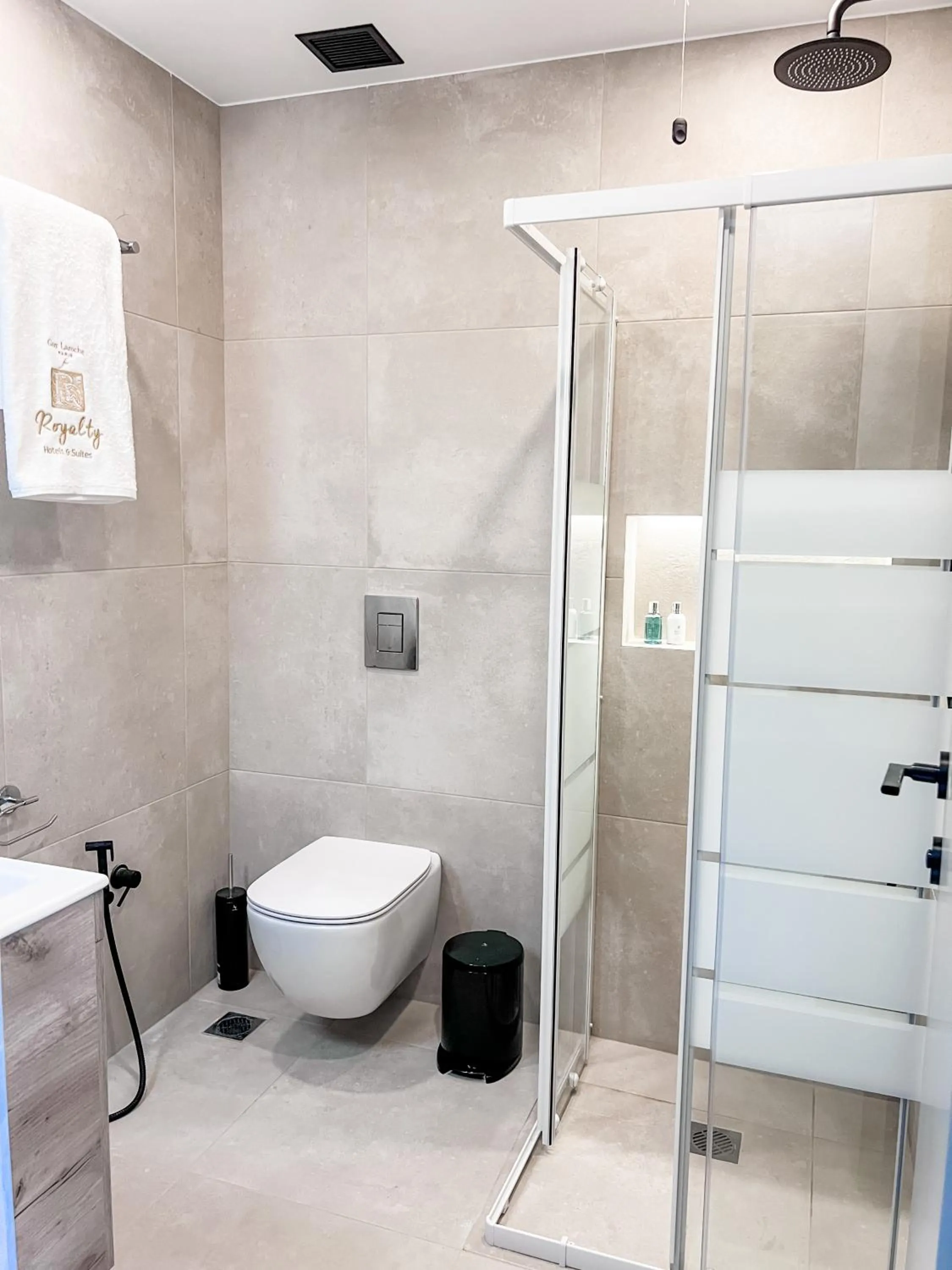 Bathroom in Royalty Suites Psyrri