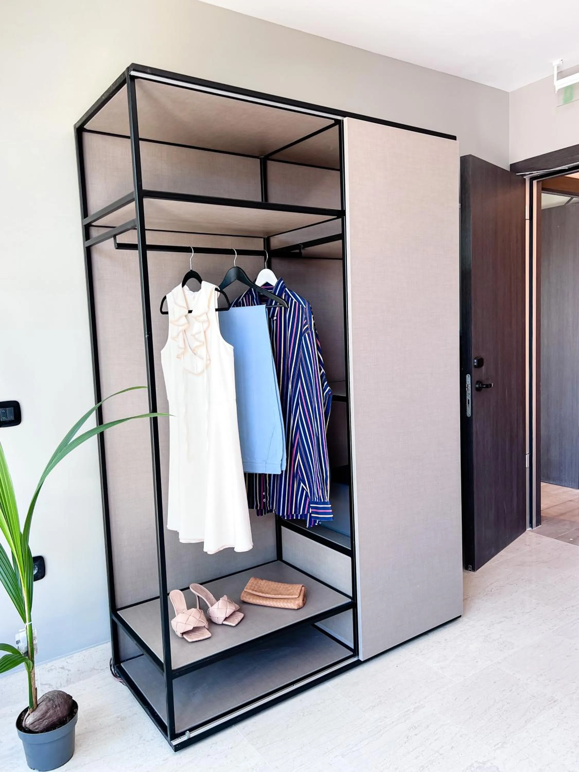 Decorative detail in Royalty Suites Psyrri